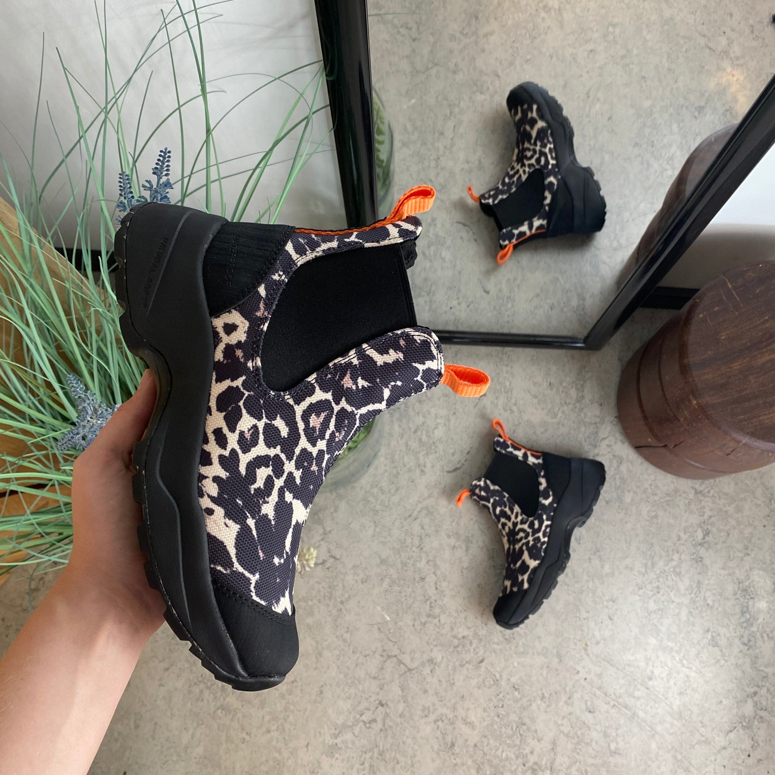 Leopard Woden gummistövel med fotvalvsstöd