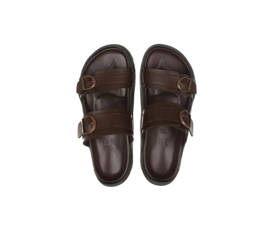 Brun herr slip-on sandal från MBT med ergonomisk fotbädd