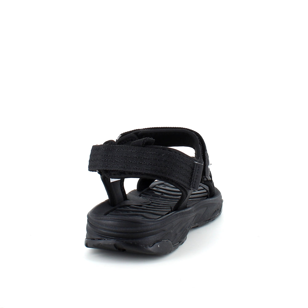 Svart sportig sandal från Whistler med tre justerbara remmar