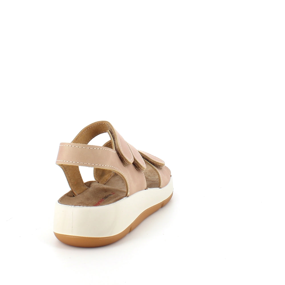 Elegant beige lädersandal med justerbara remmar