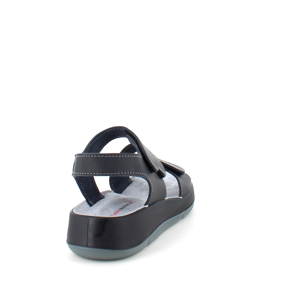 Elegant svart skinnsandal med justerbara remmar