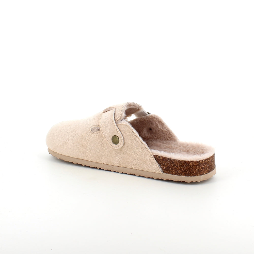Ljusa slip-on-tofflor