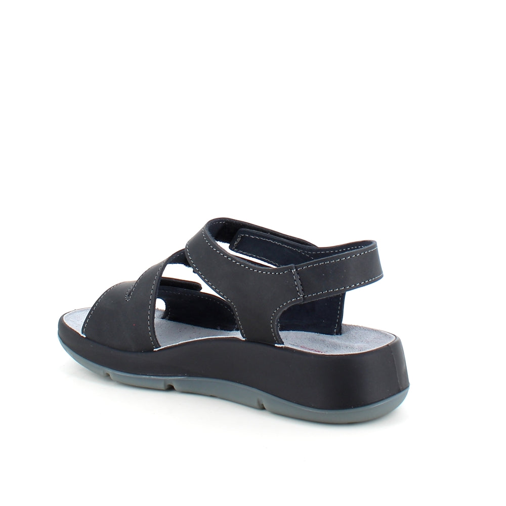 Elegant svart skinnsandal med justerbara remmar