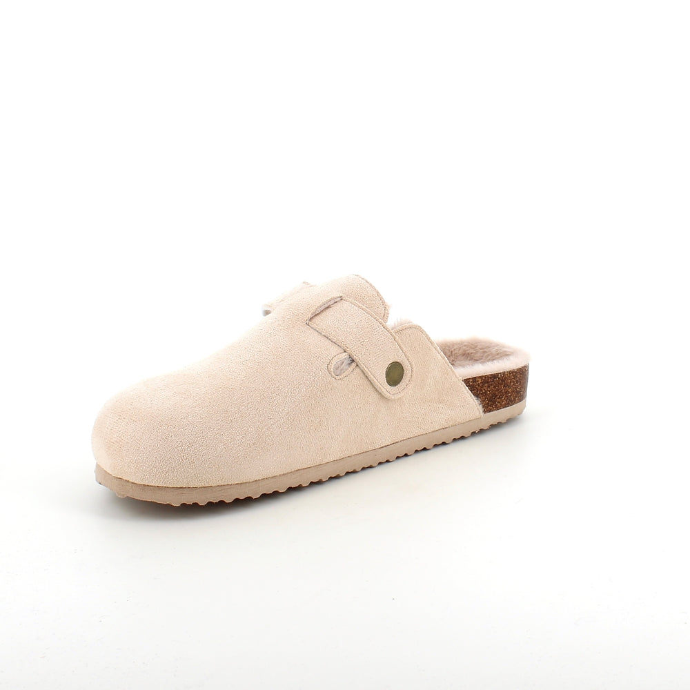 Ljusa slip-on-tofflor