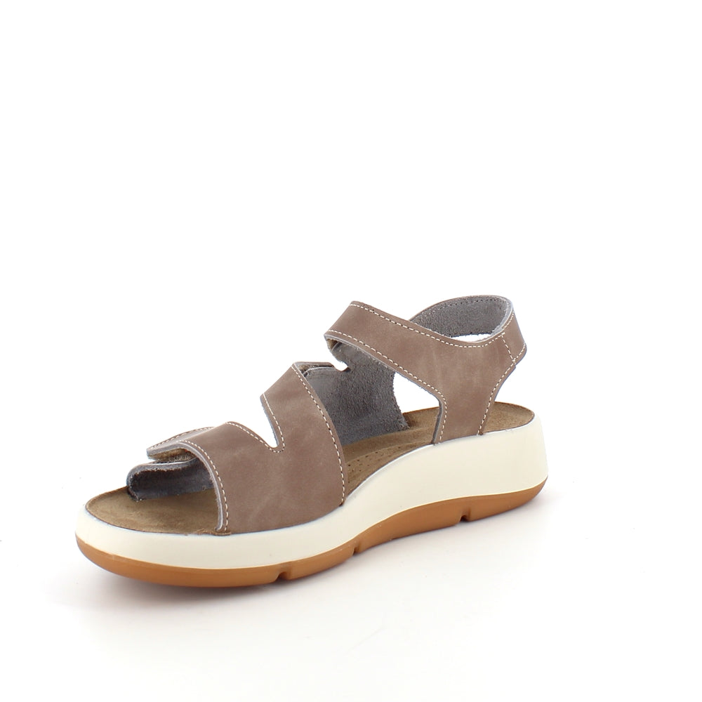 Elegant brun lädersandal med justerbara remmar