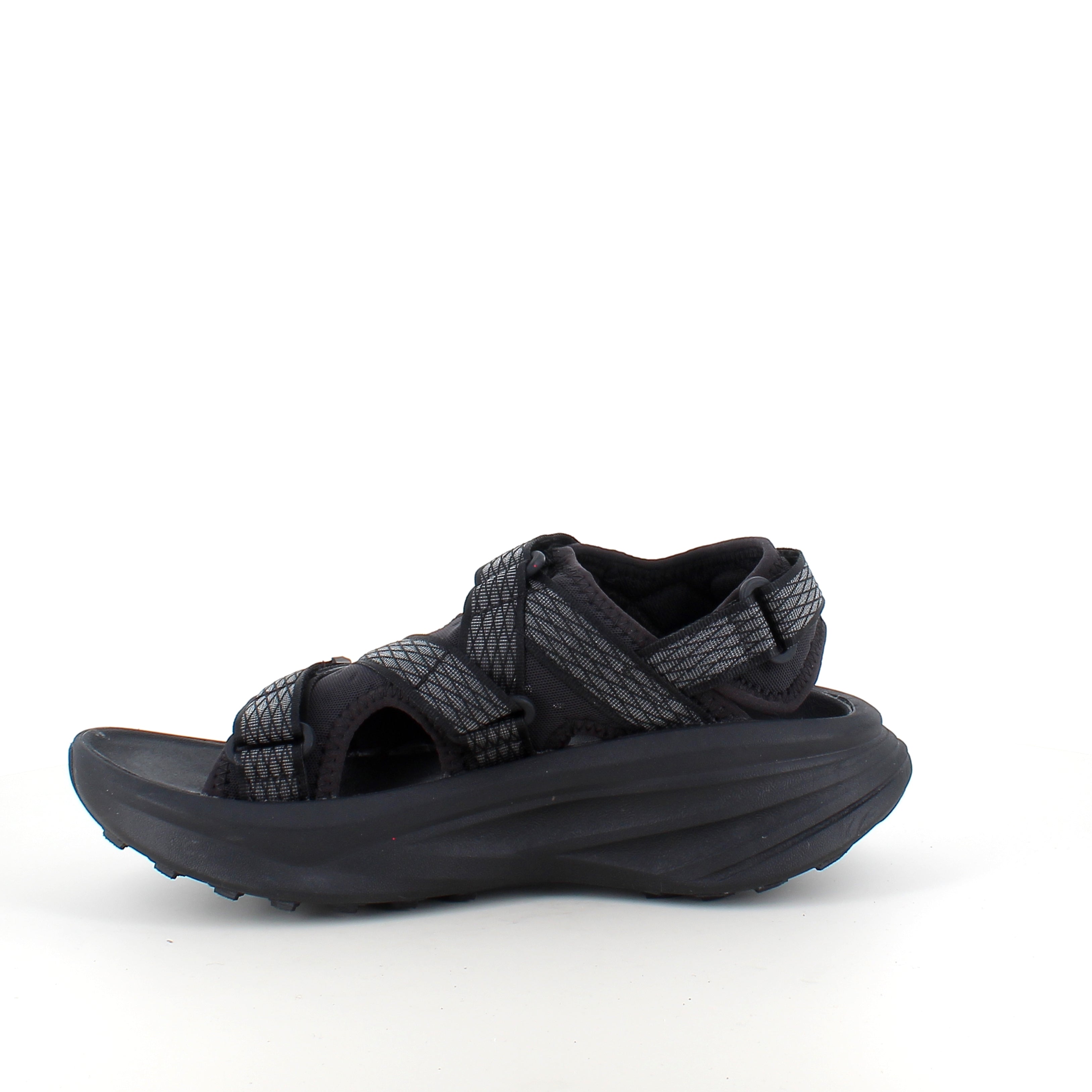 Svart Teva-sandal med maximal stötdämpning och säkert grepp