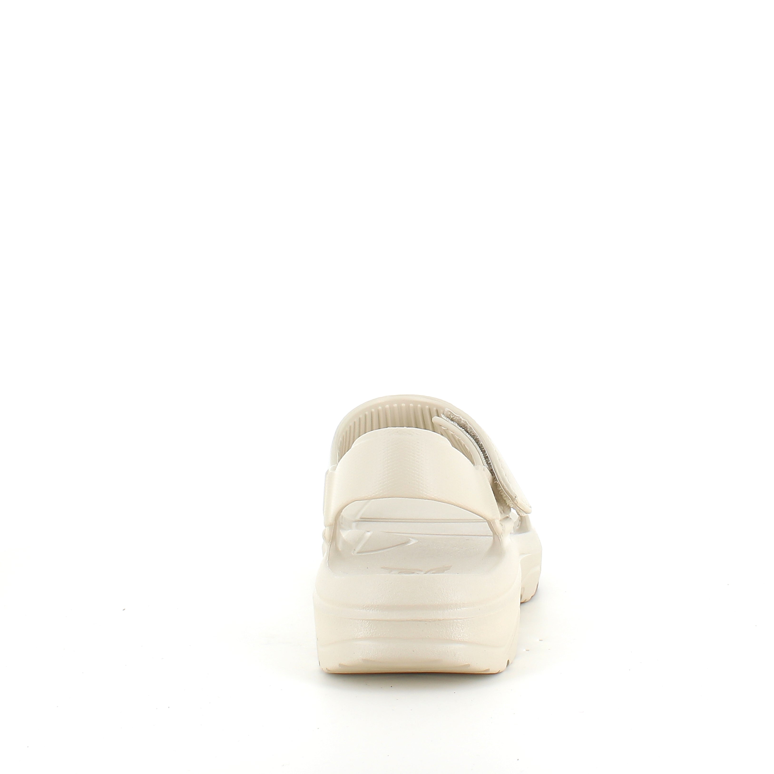 Teva-sandal i beige – lätt, flexibel & redo för sommarens äventyr