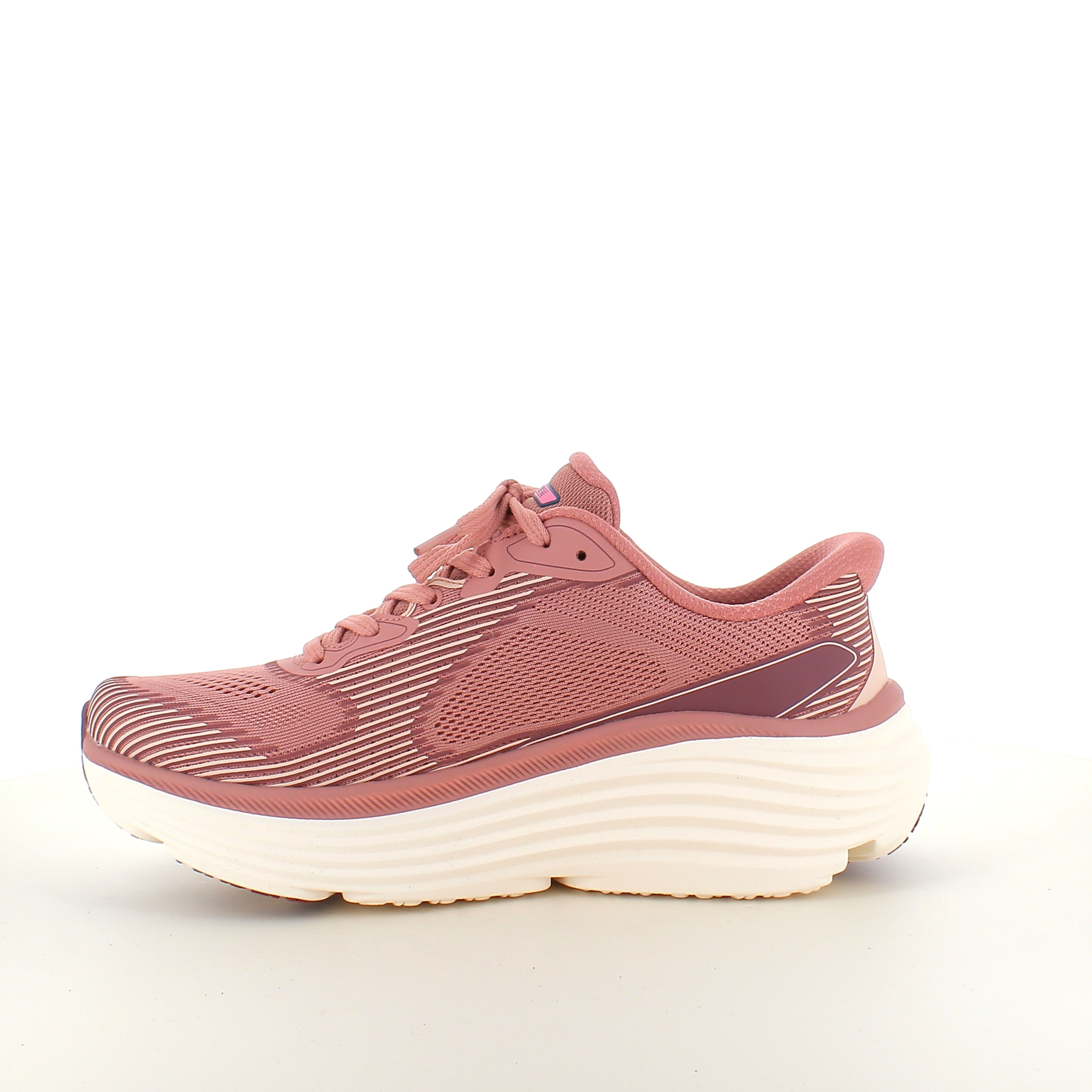 Skechers Max Cushioning Rosa slip-on sneaker med maximal stötdämpning