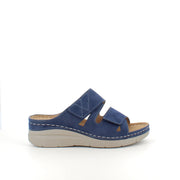 Blå slip-on sandal med kilklack & Velcro – feminin & flexibel för vardagen