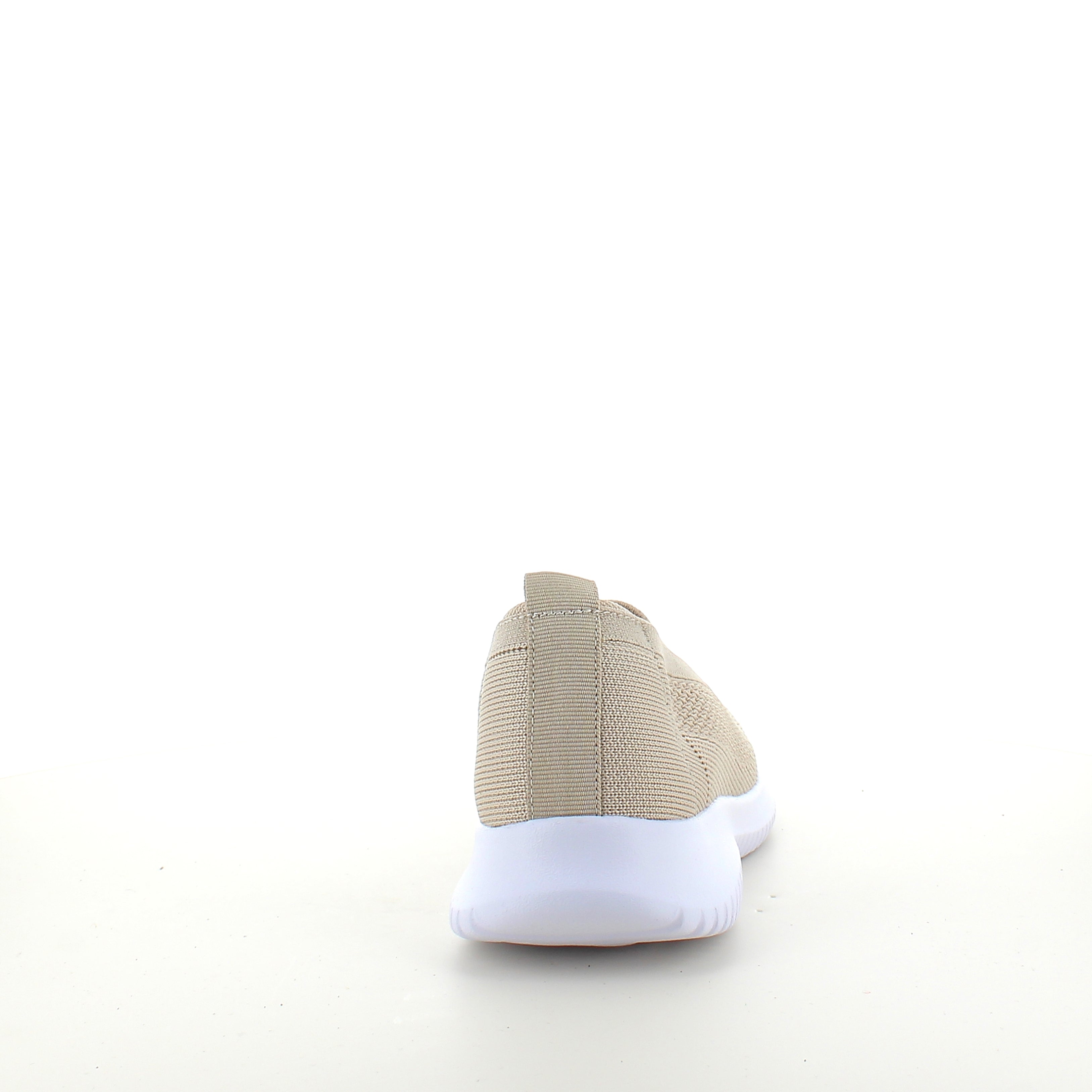 Beige slip-on-ballerina från Endurance med stötdämpning och flexibel komfort