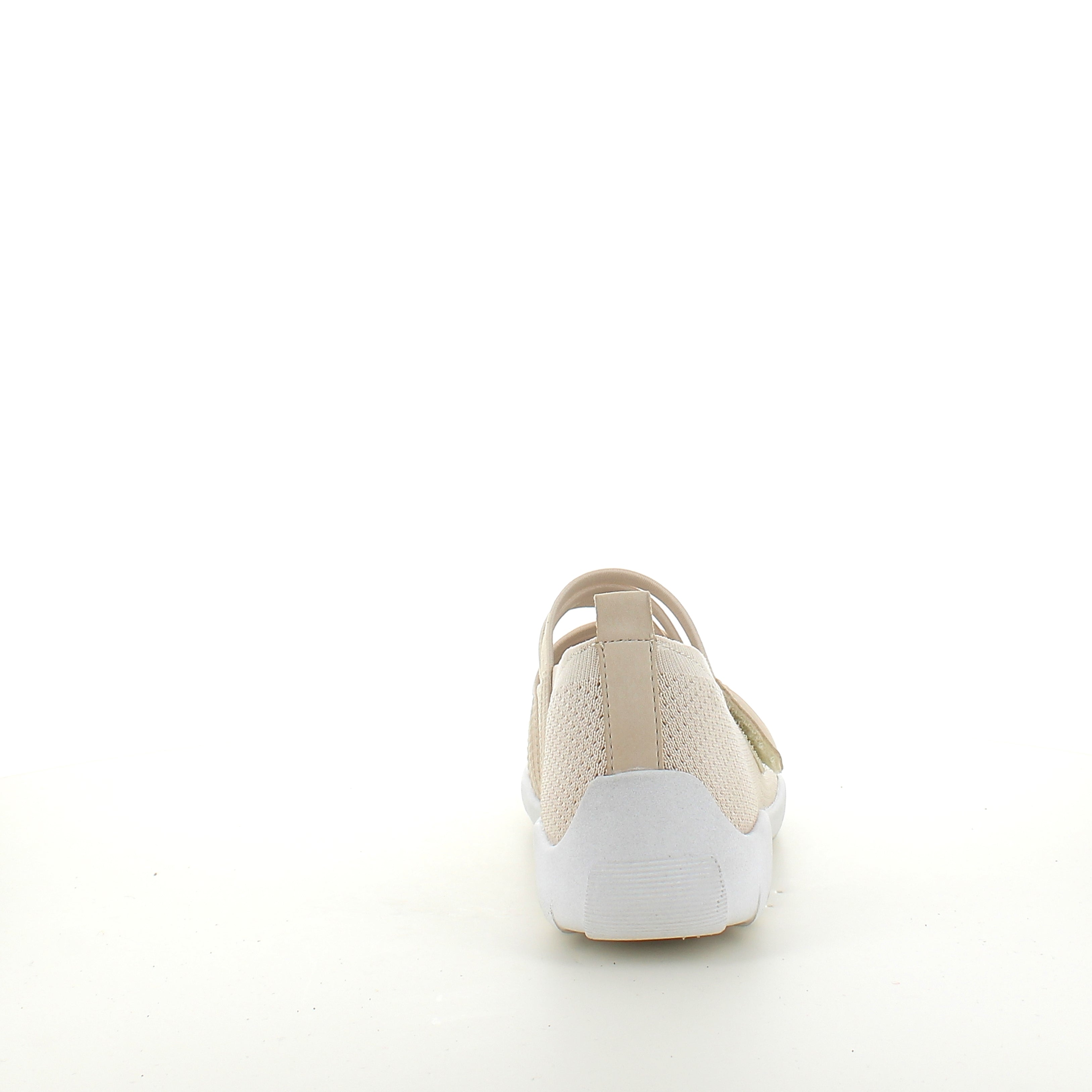 Beige Remonte ballerina med velcrorem – lätt och stötdämpande upp till storlek 45