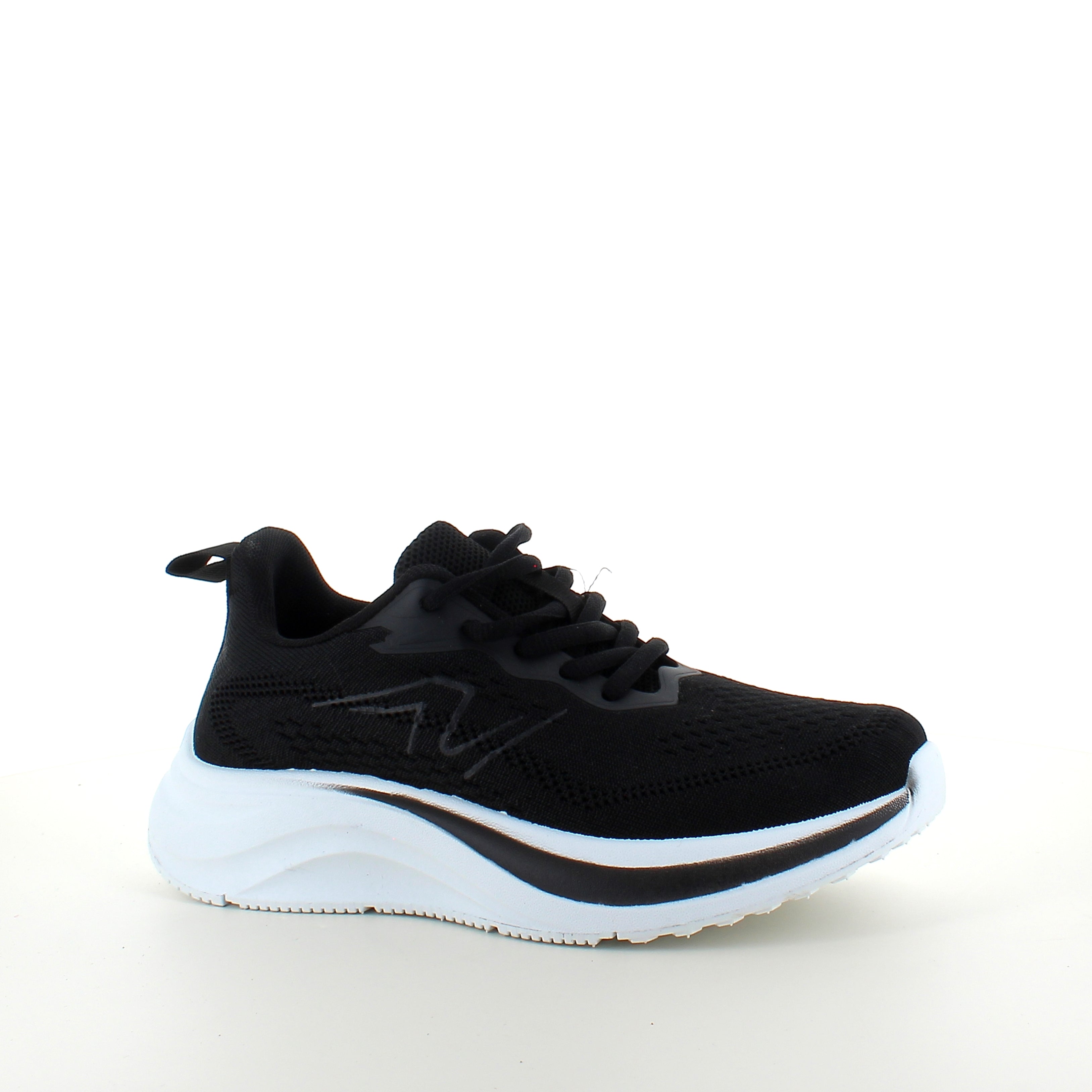 Svart lättvikts-sneaker med stötdämpning och andningsbart mesh