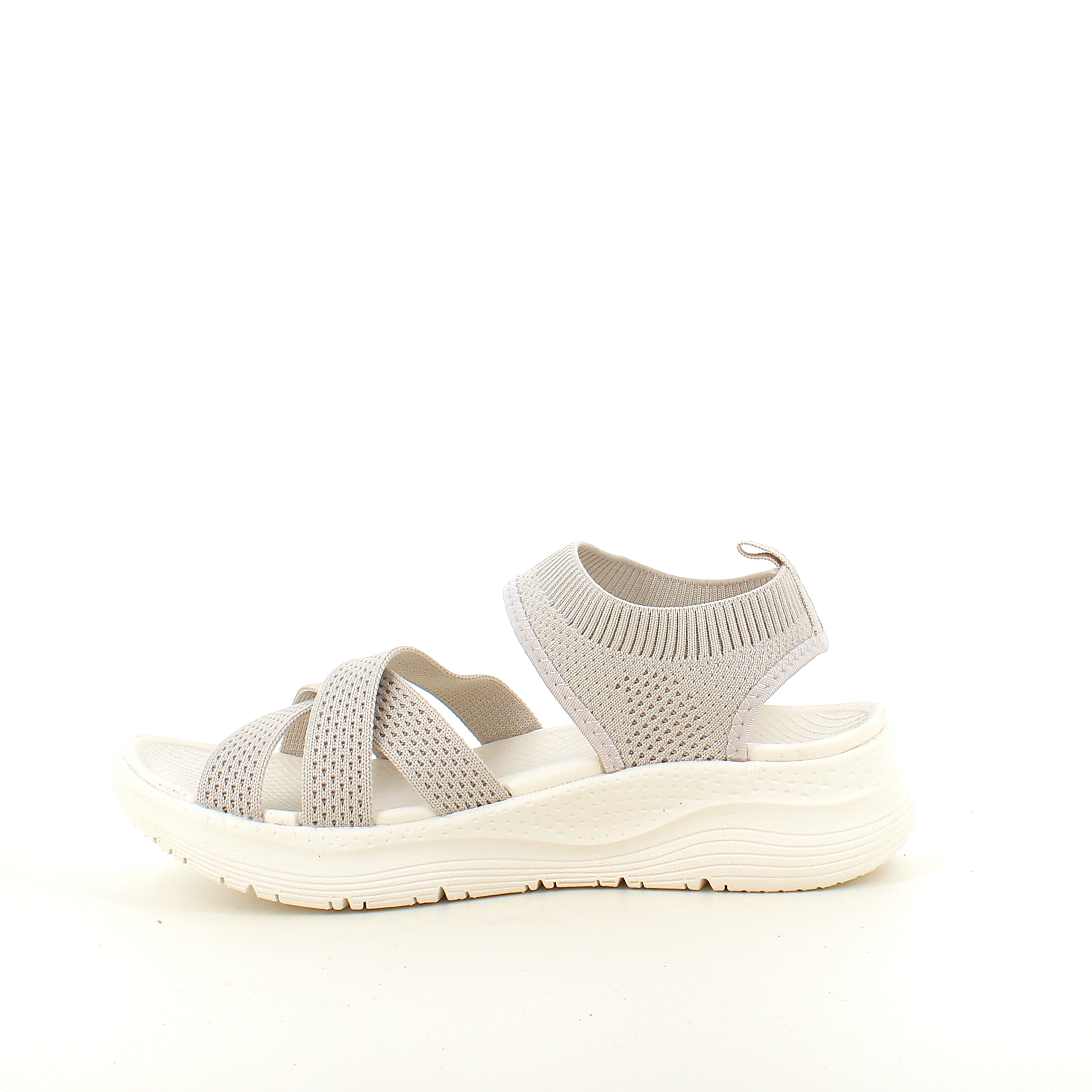 Whistler sandal i beige med elastisk passform och god stötdämpning