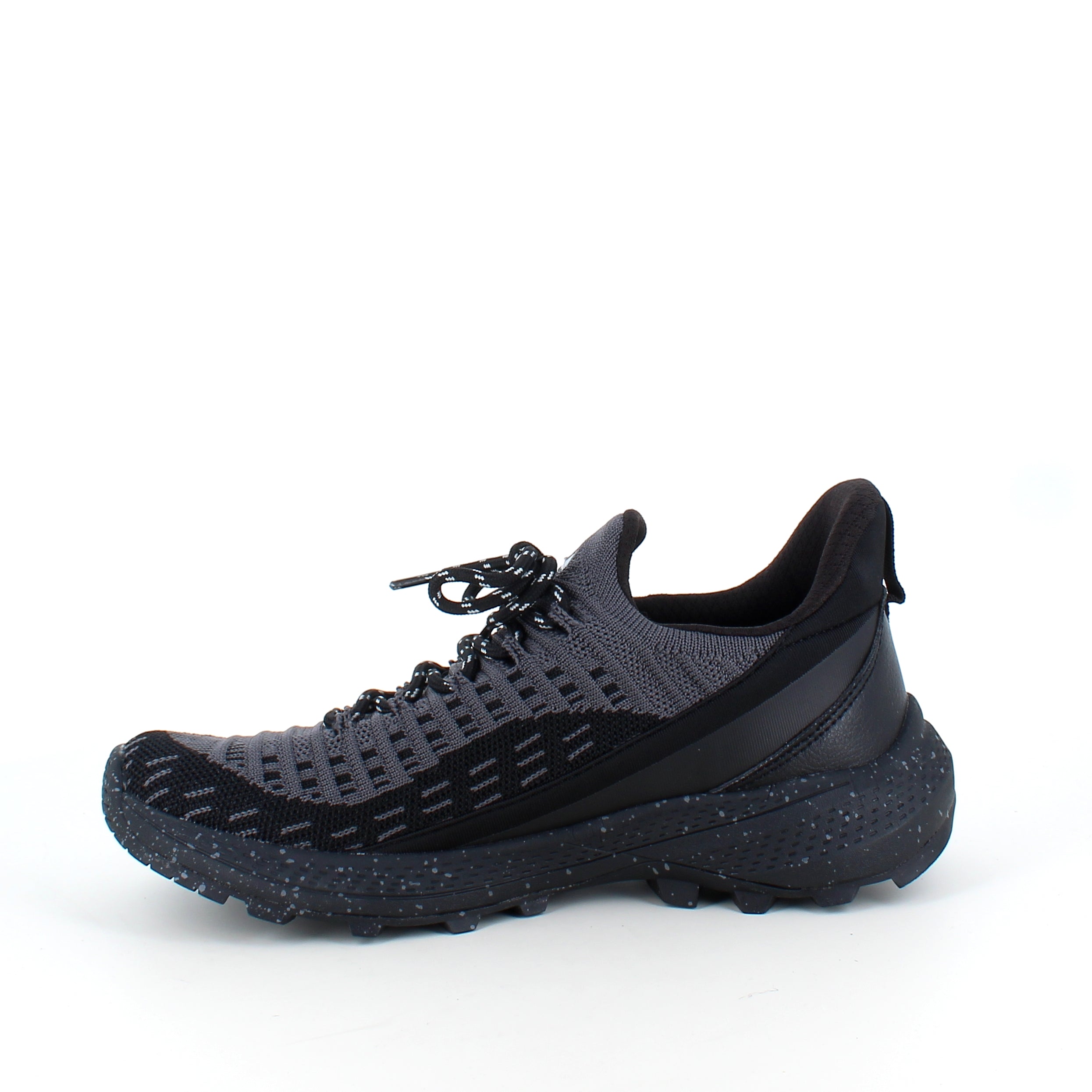 Mörkgrå slip-ons från Whistler med bred passform