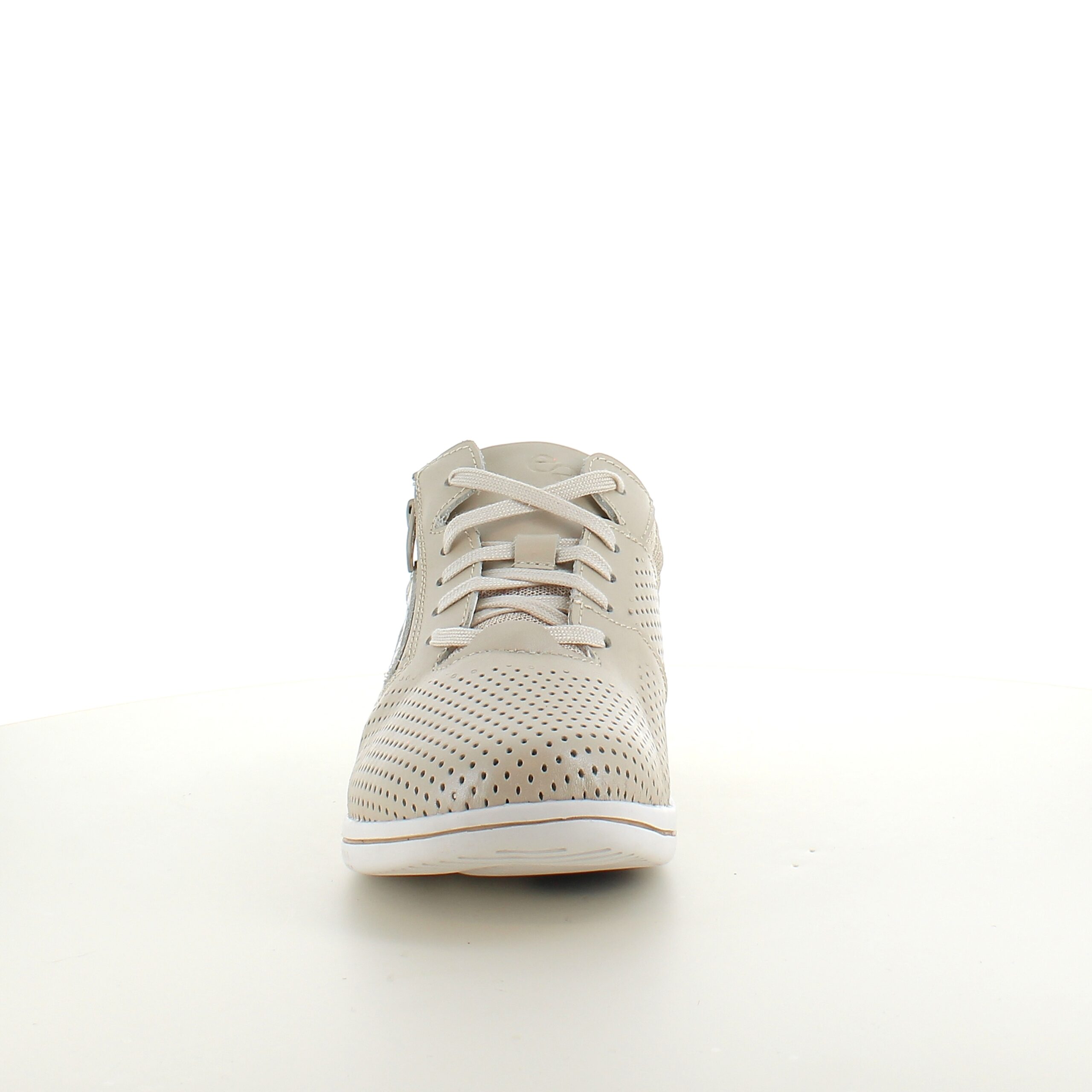Andningsbara beige sneakers från Green Comfort