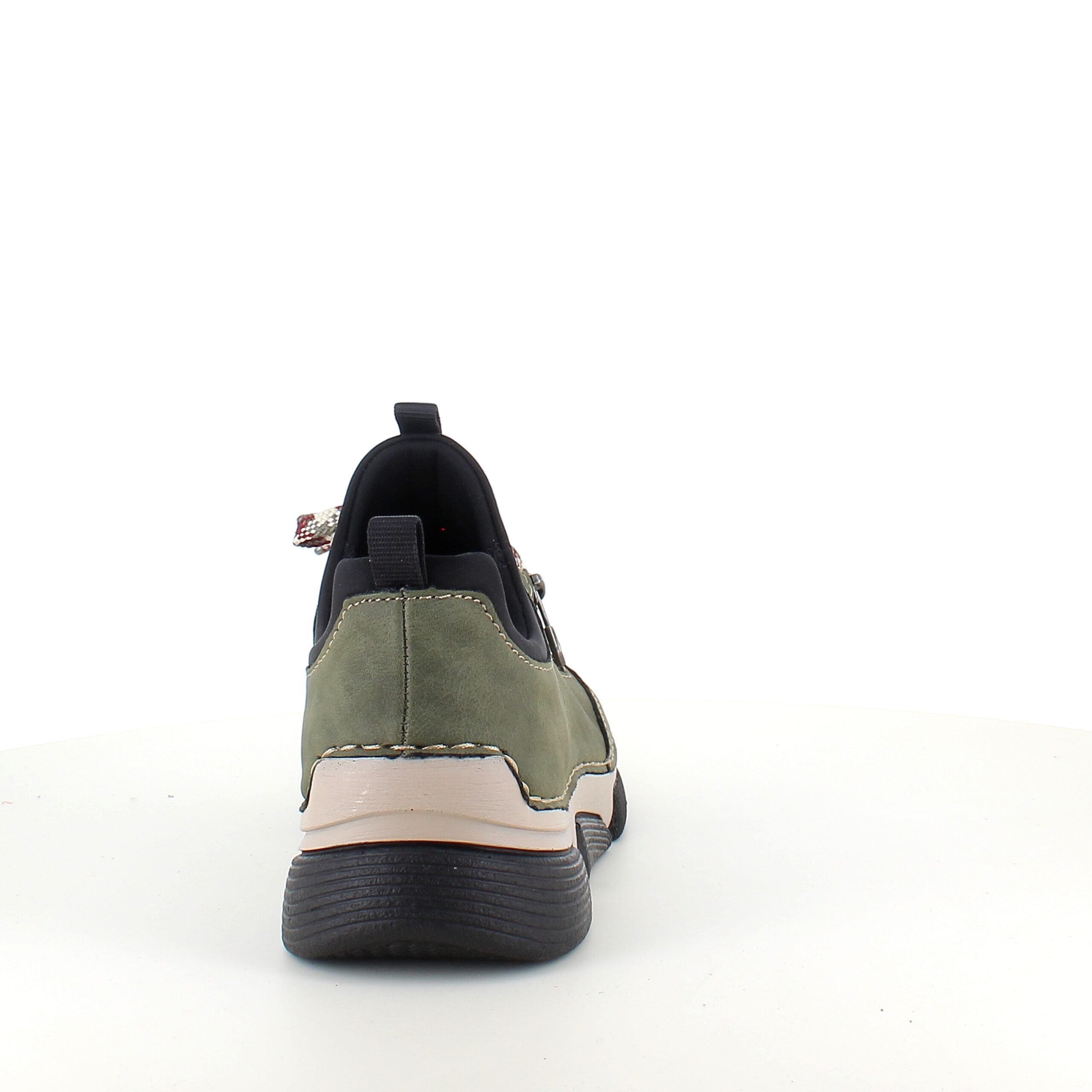 Gröna sneakers från Rieker med bra stötdämpning