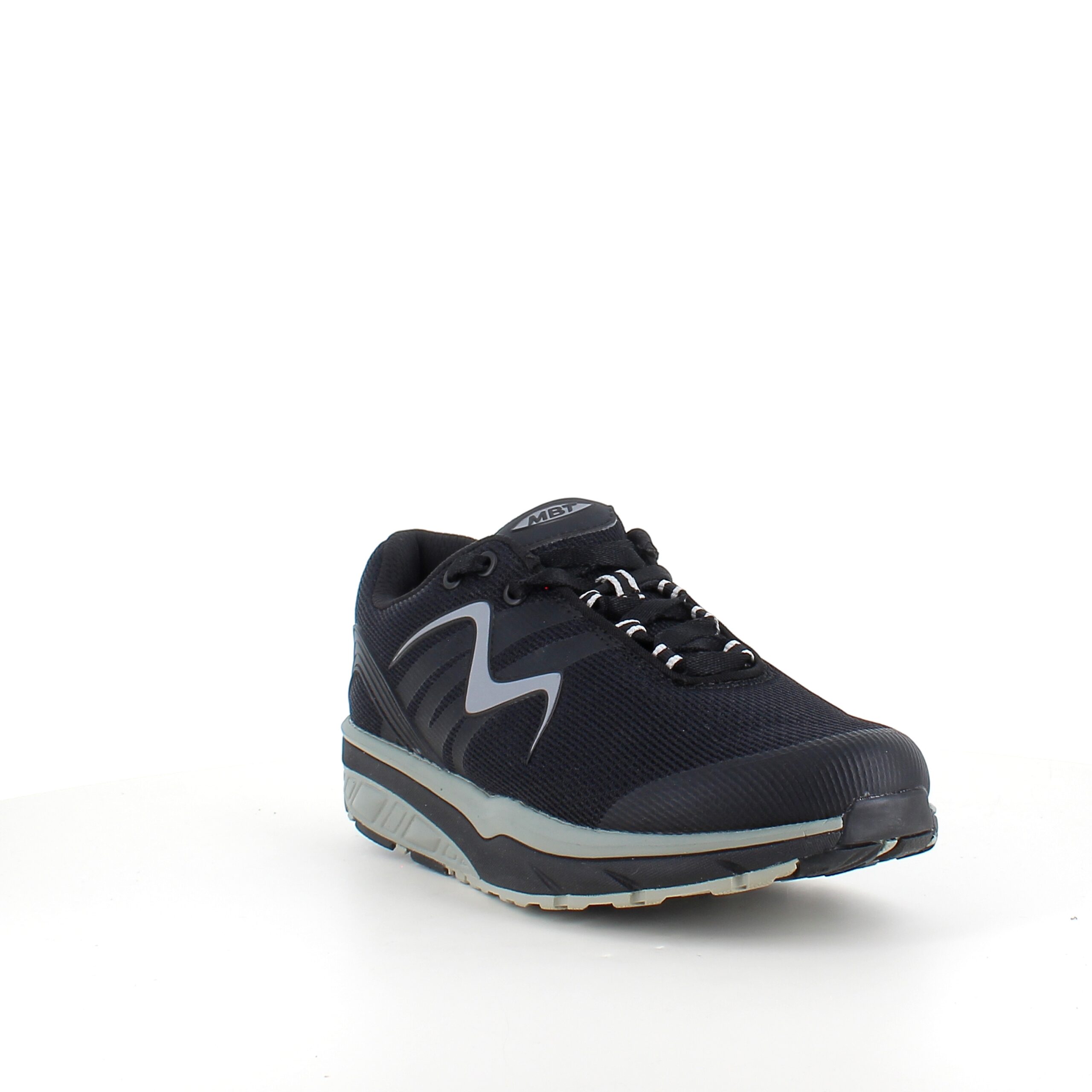 MBT Leasha sneakers i svart