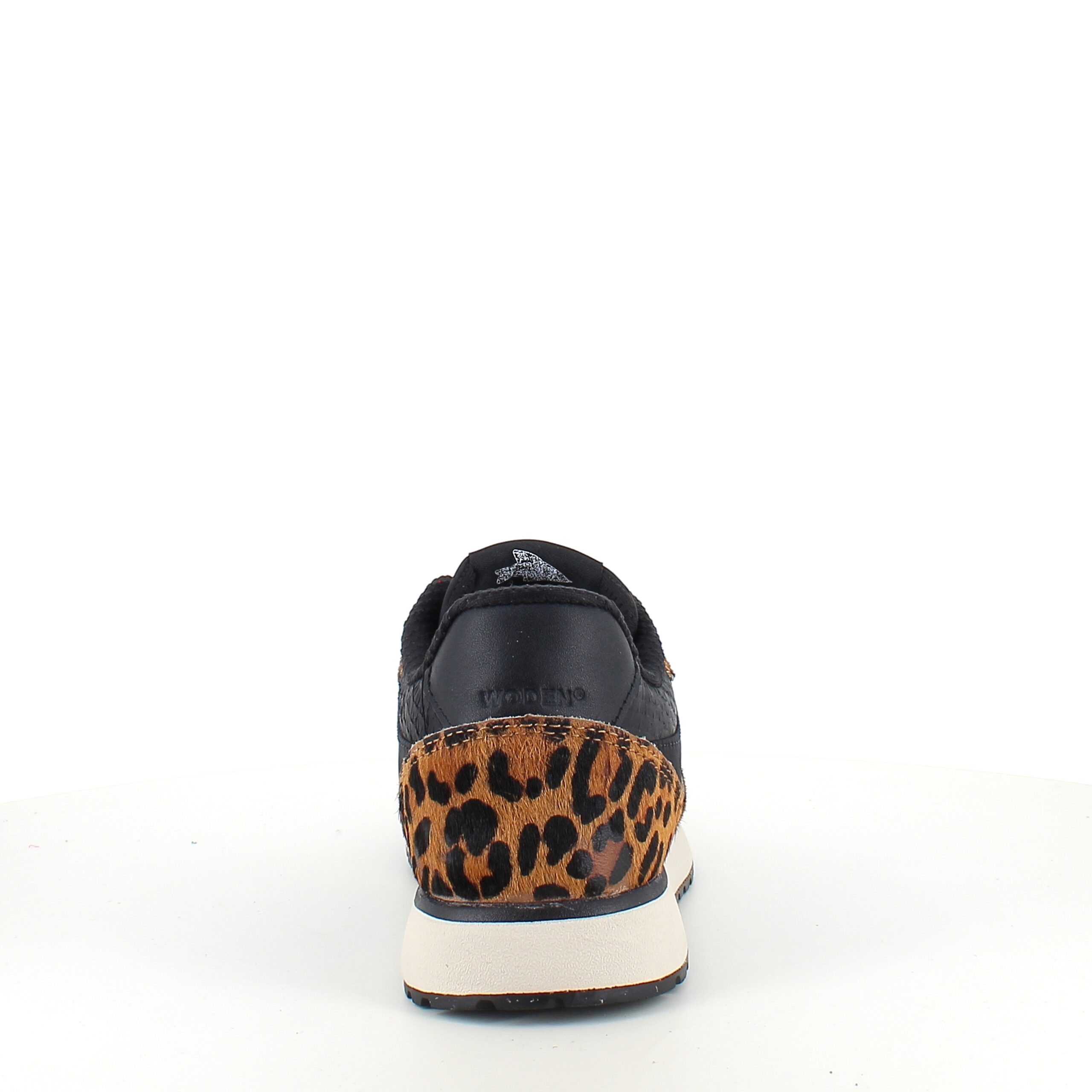 Snygga Woden-sneakers i svart mix med leopardmönster