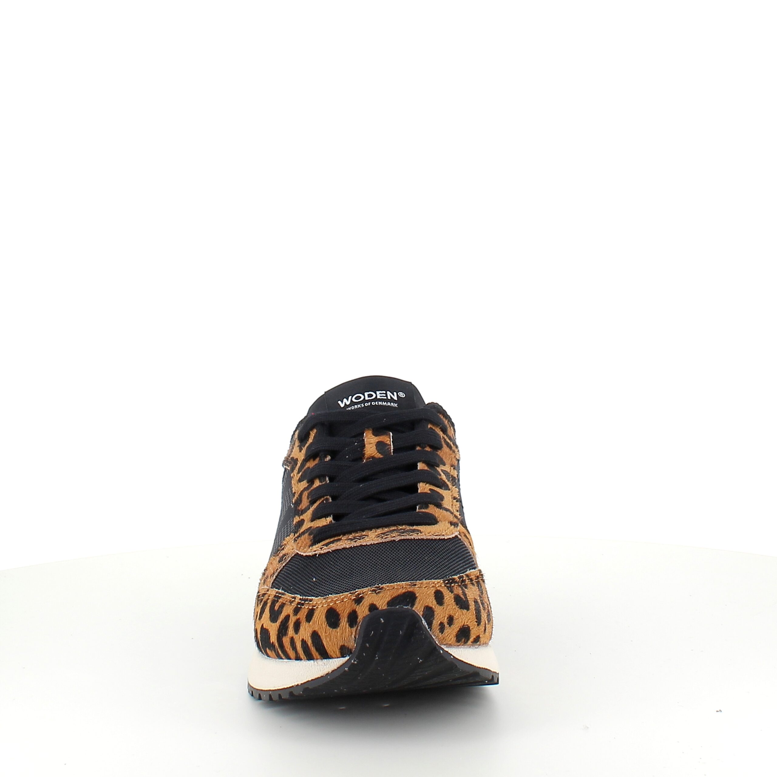 Snygga Woden-sneakers i svart mix med leopardmönster