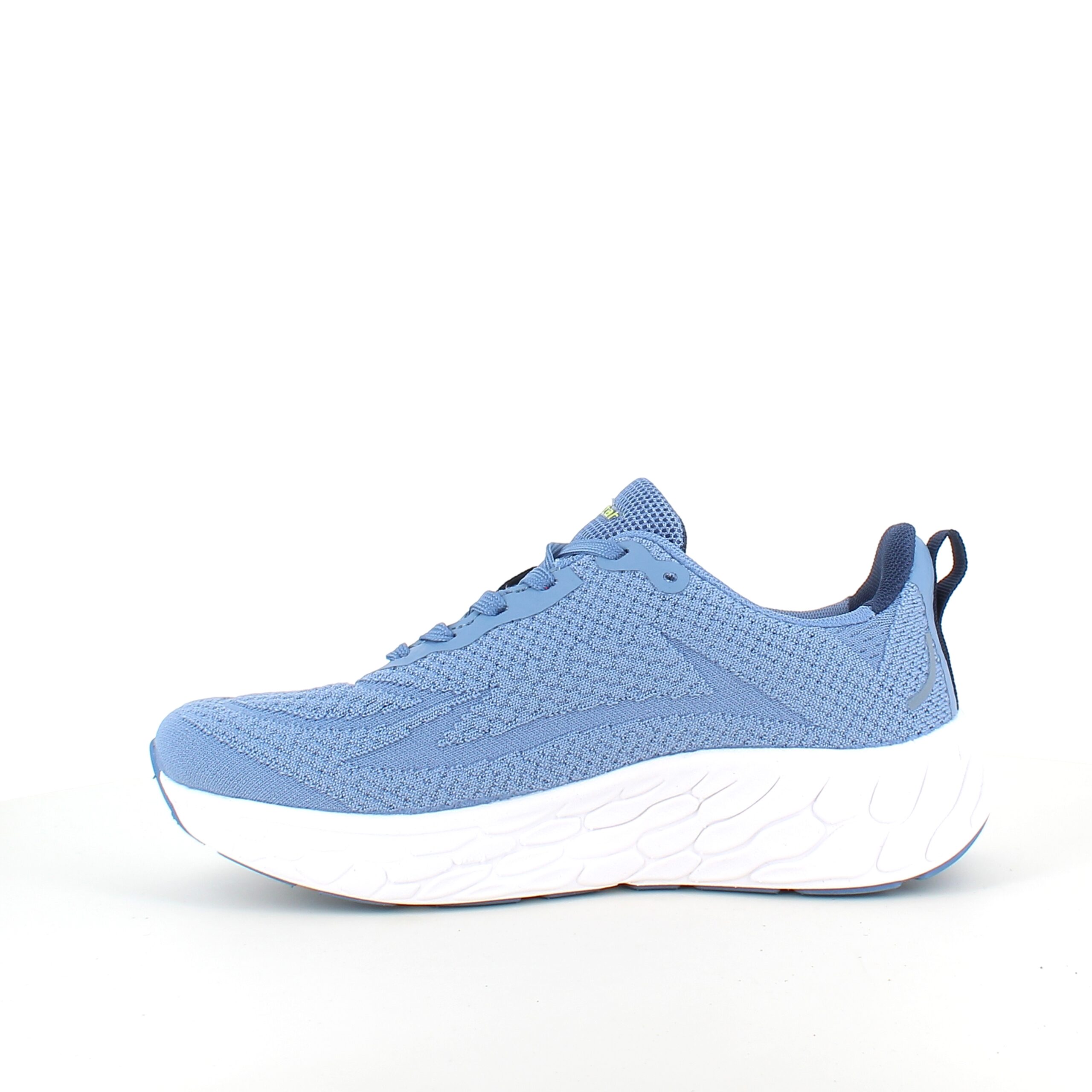 Blå sneakers med ventilerande mesh-ovandel