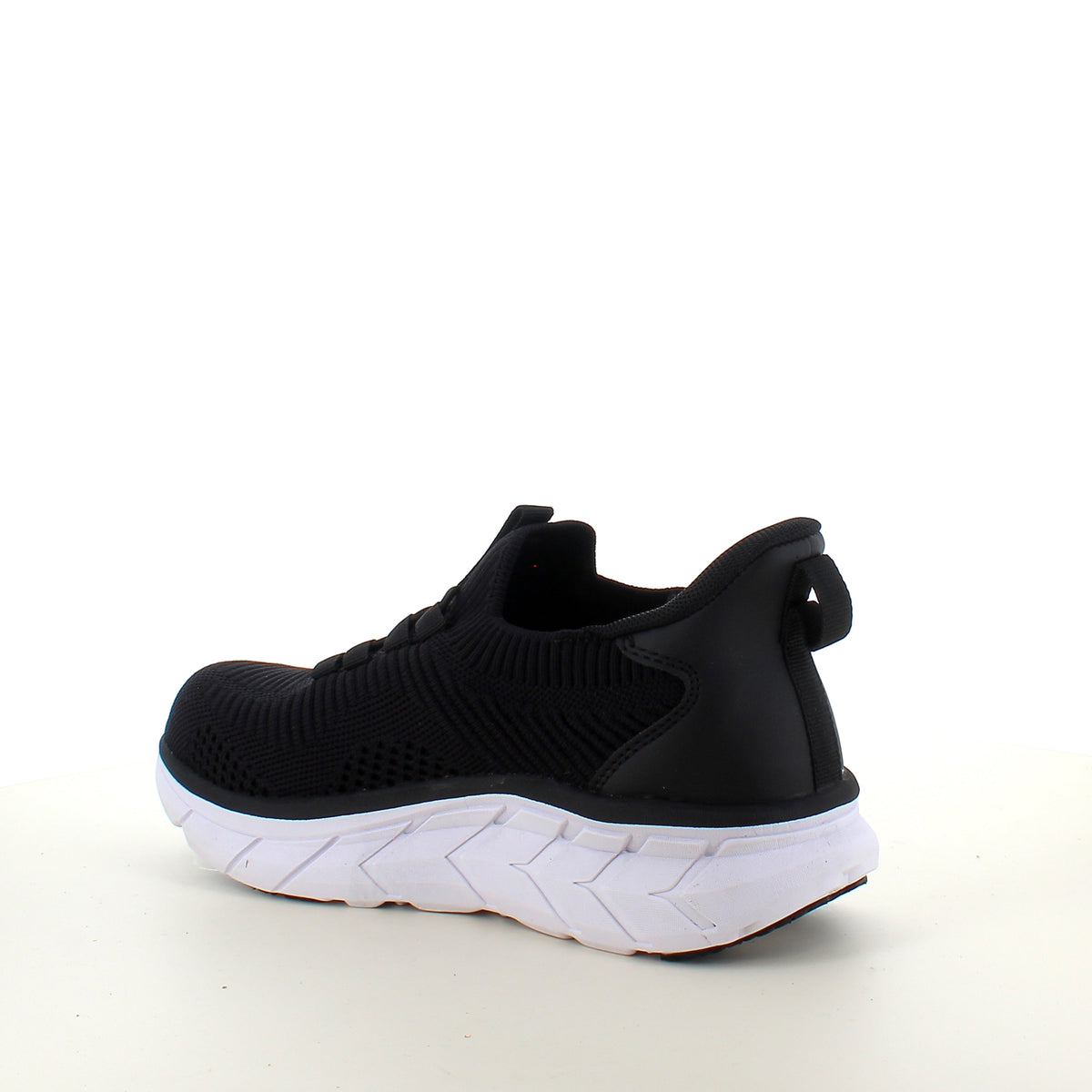 Endurance StepGo-sneaker i svart
