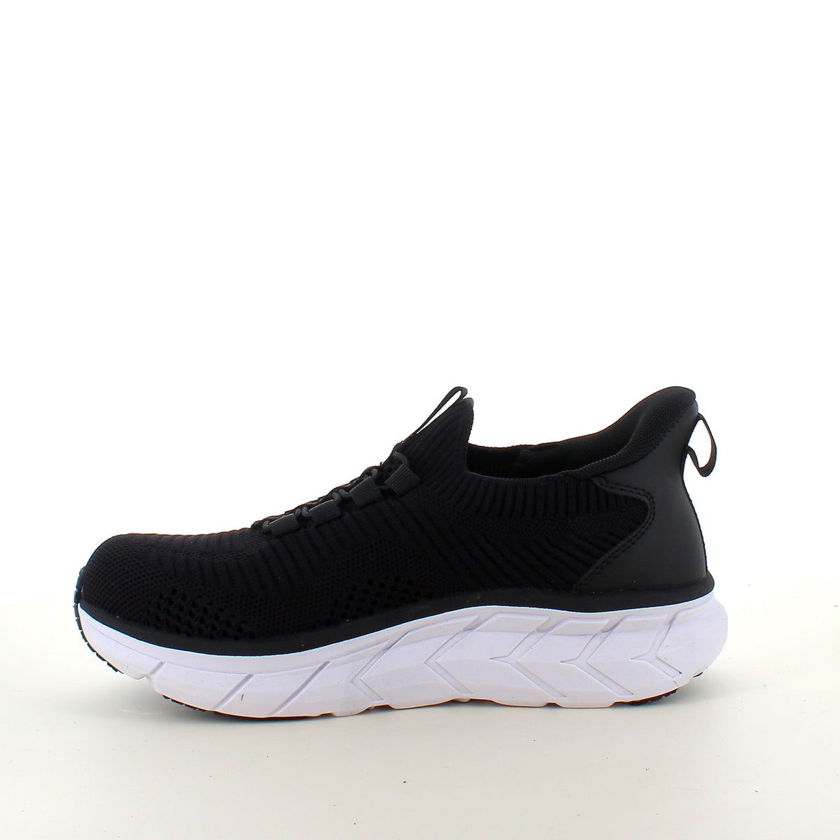 Endurance StepGo-sneaker i svart