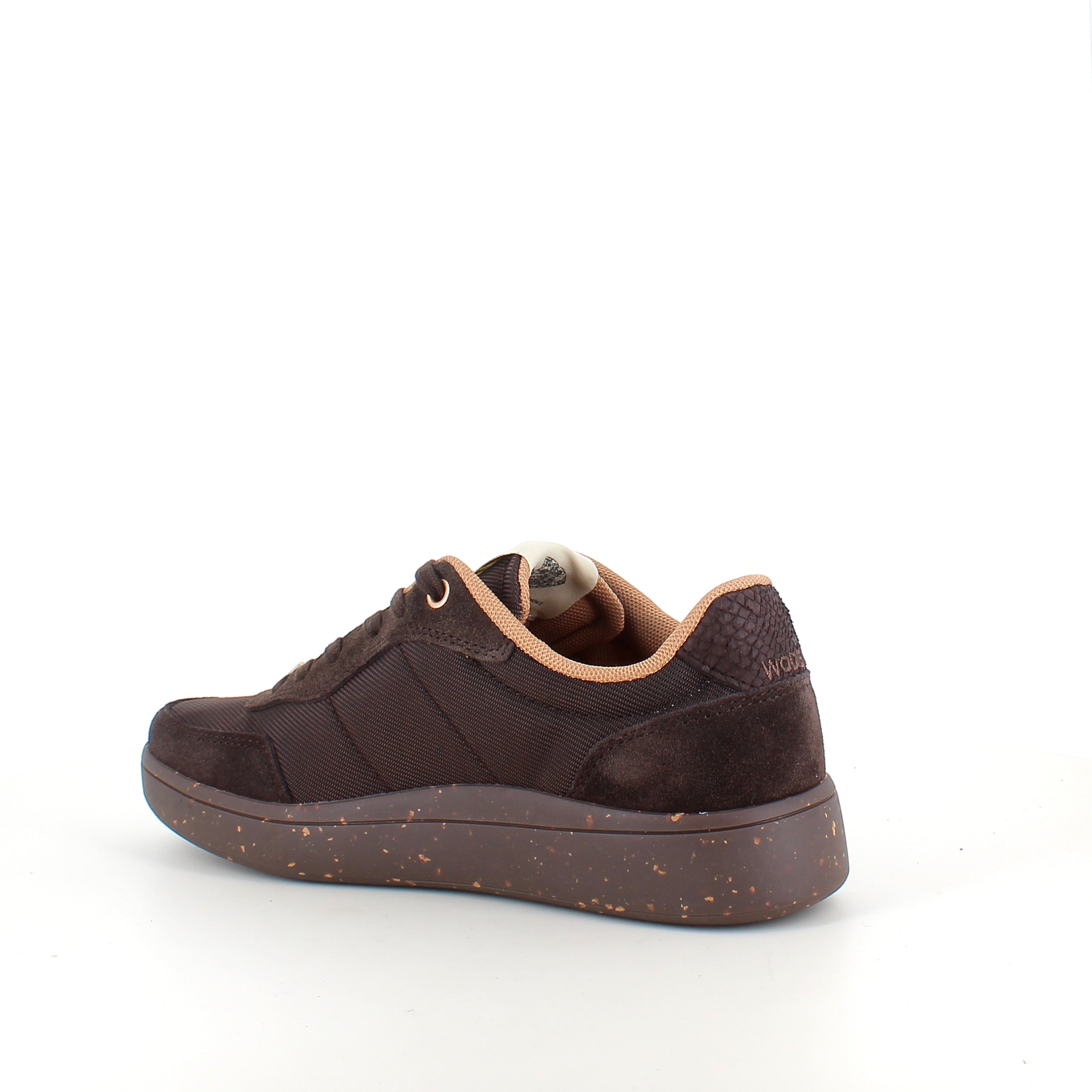 Woden Line Sneak – mörkbrun sneaker med gulddetaljer & mjuk komfort