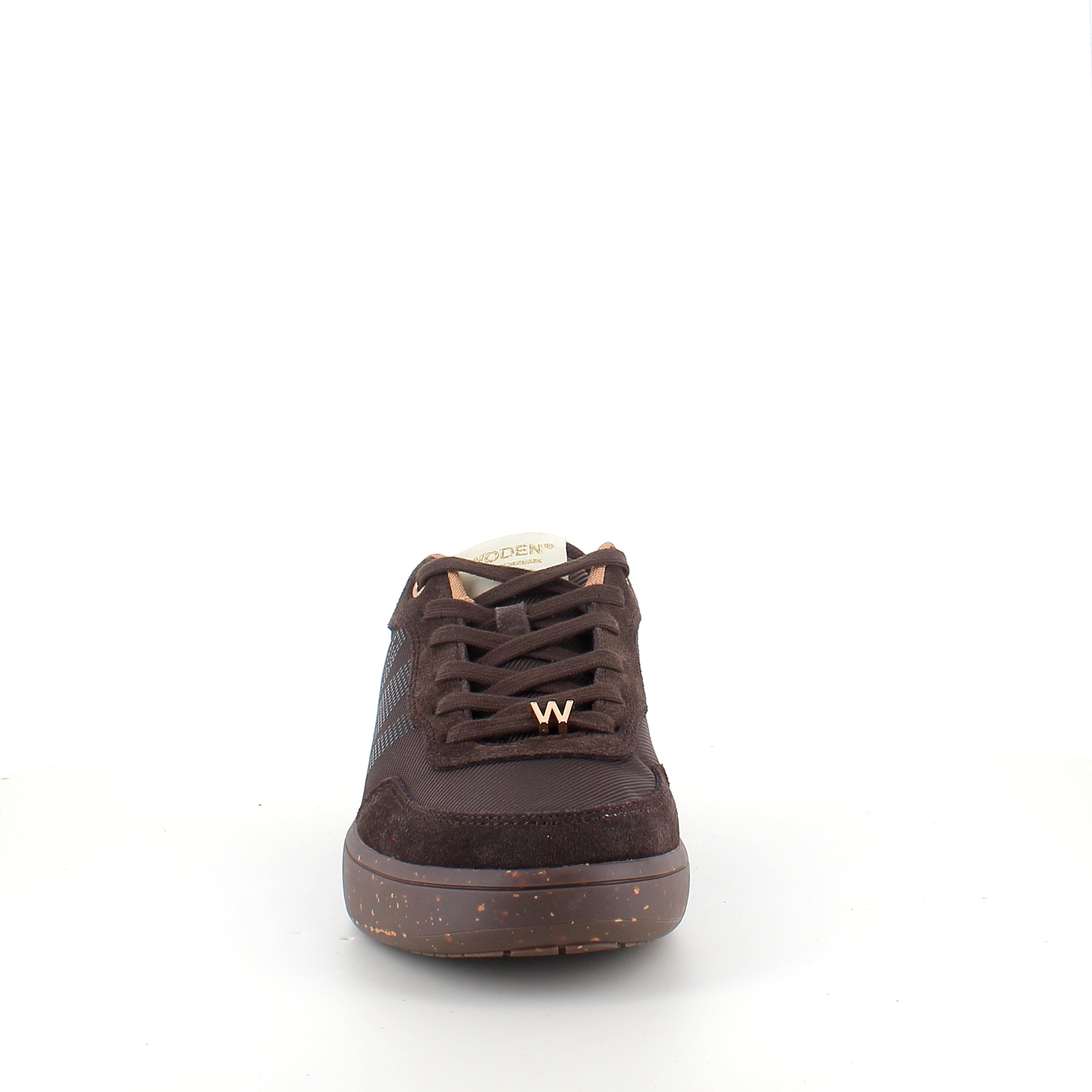Woden Line Sneak – mörkbrun sneaker med gulddetaljer & mjuk komfort