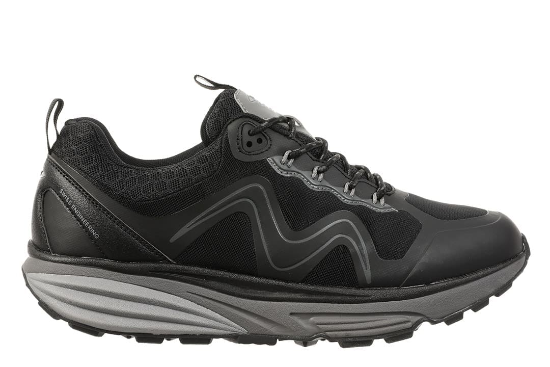 Sort MBT Tevo dame-sneaker med Colorado-rullesål, mesh-overdel og kraftig grå mellemsål set fra siden.