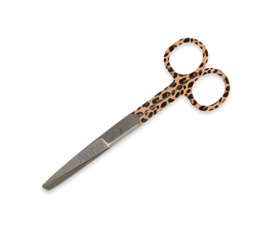Rak sjuksköterskesax med leopardmönster och gravyr