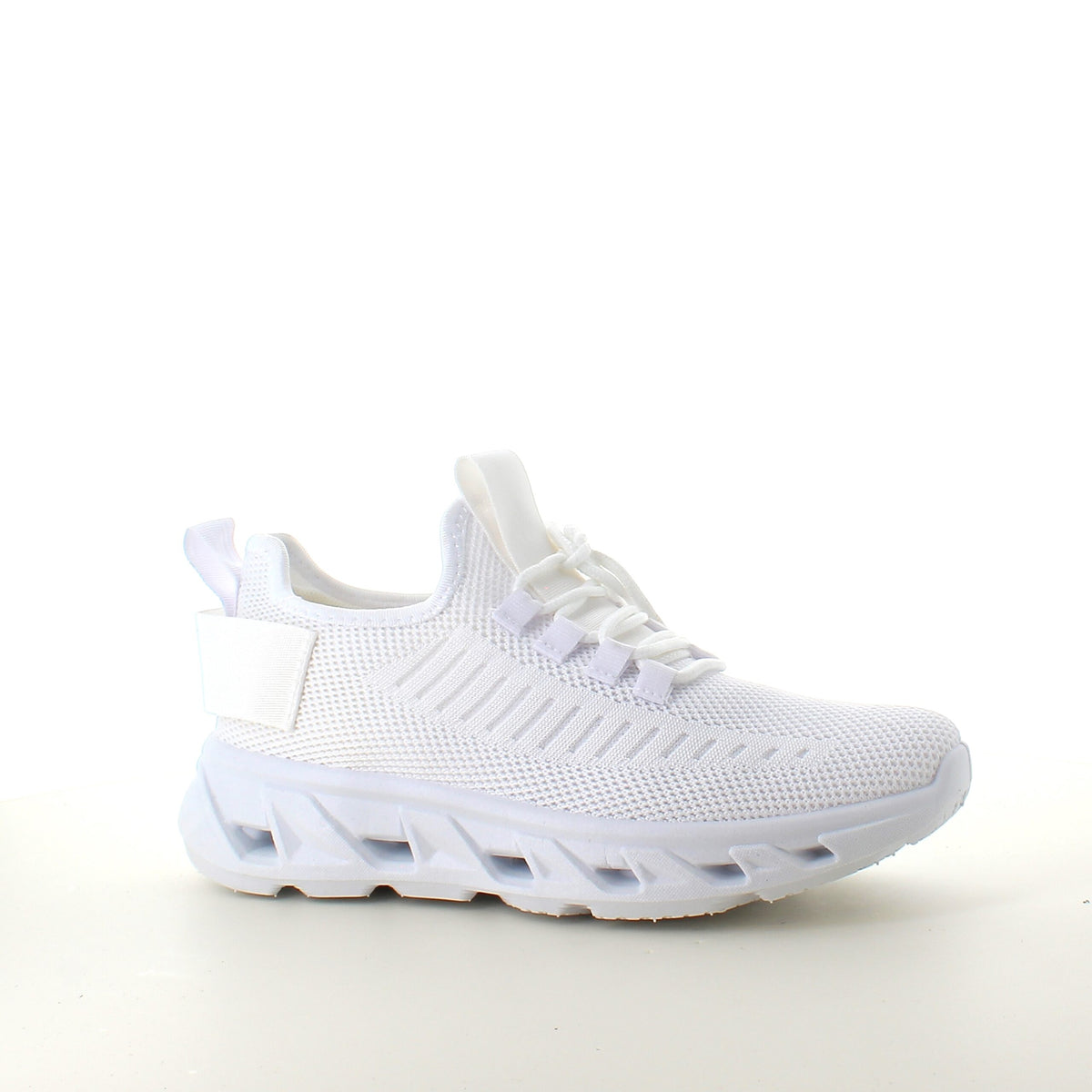 Vita slip-on sneakers med stickad ovandel