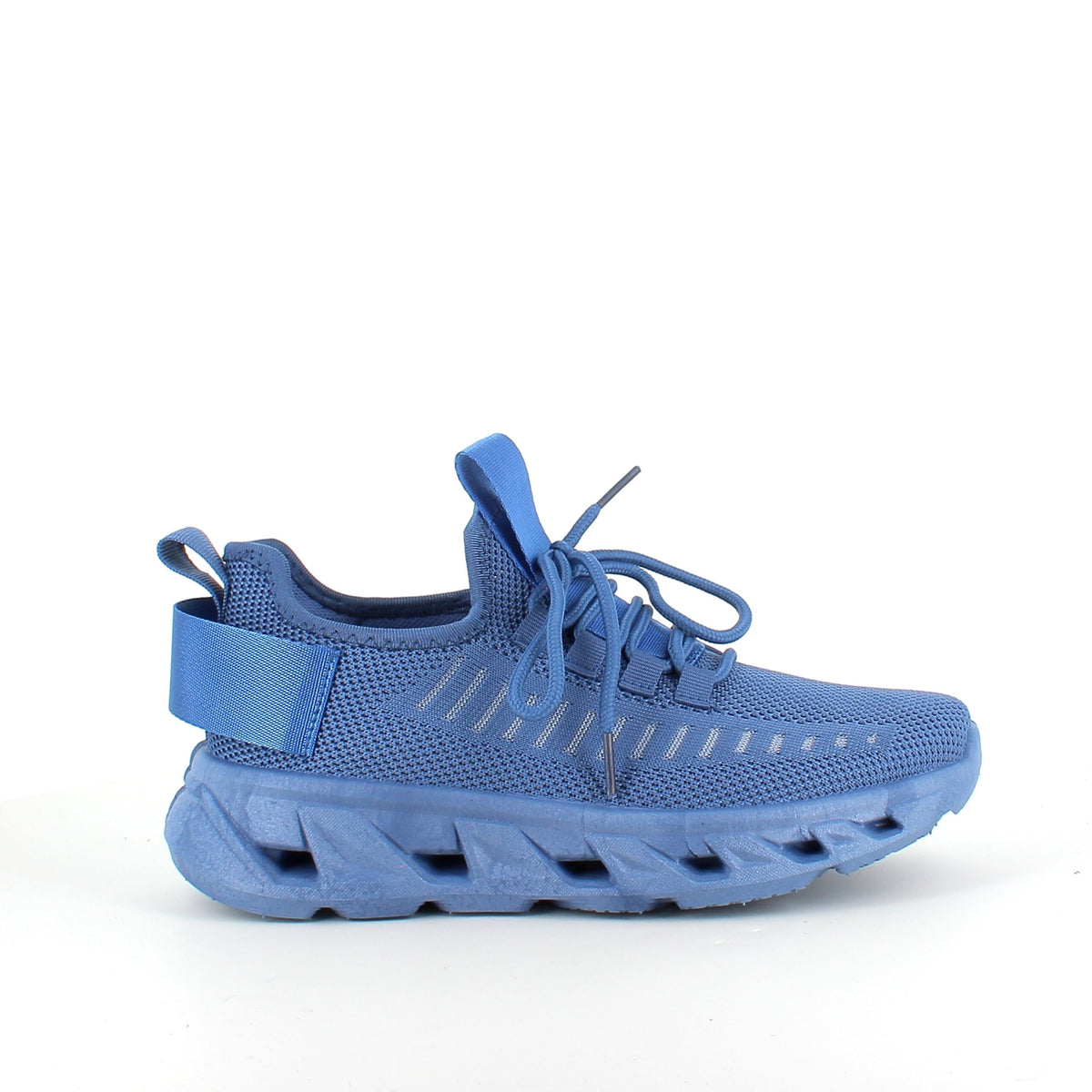 Blå slip-on-skor med stickad ovandel