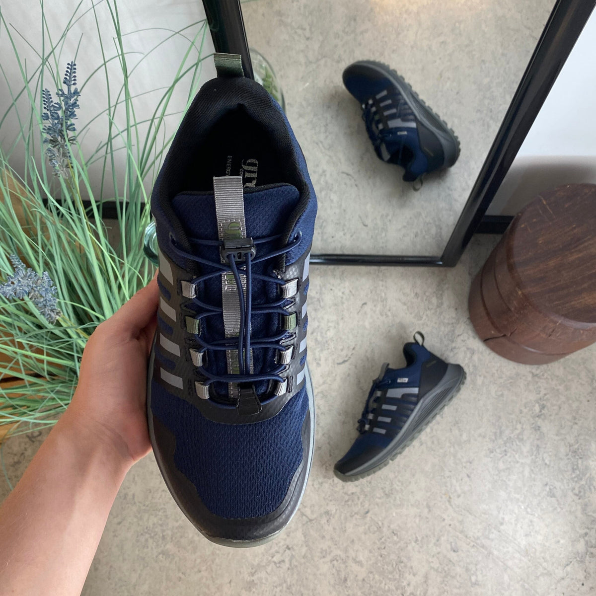 Vattentäta herrvandringsskor i navy från Green Comfort