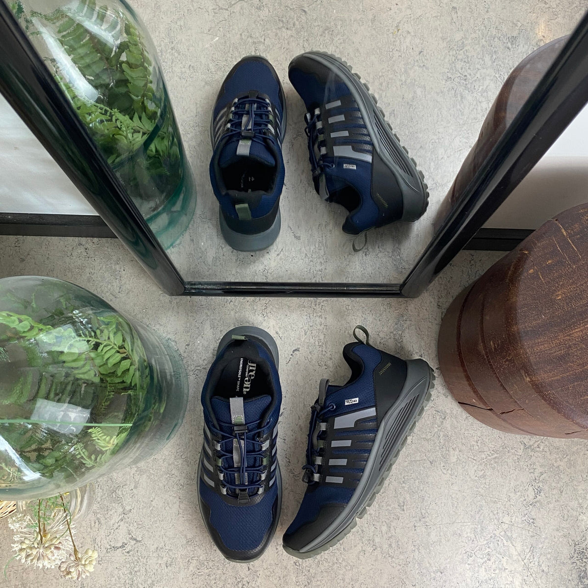 Vattentäta herrvandringsskor i navy från Green Comfort