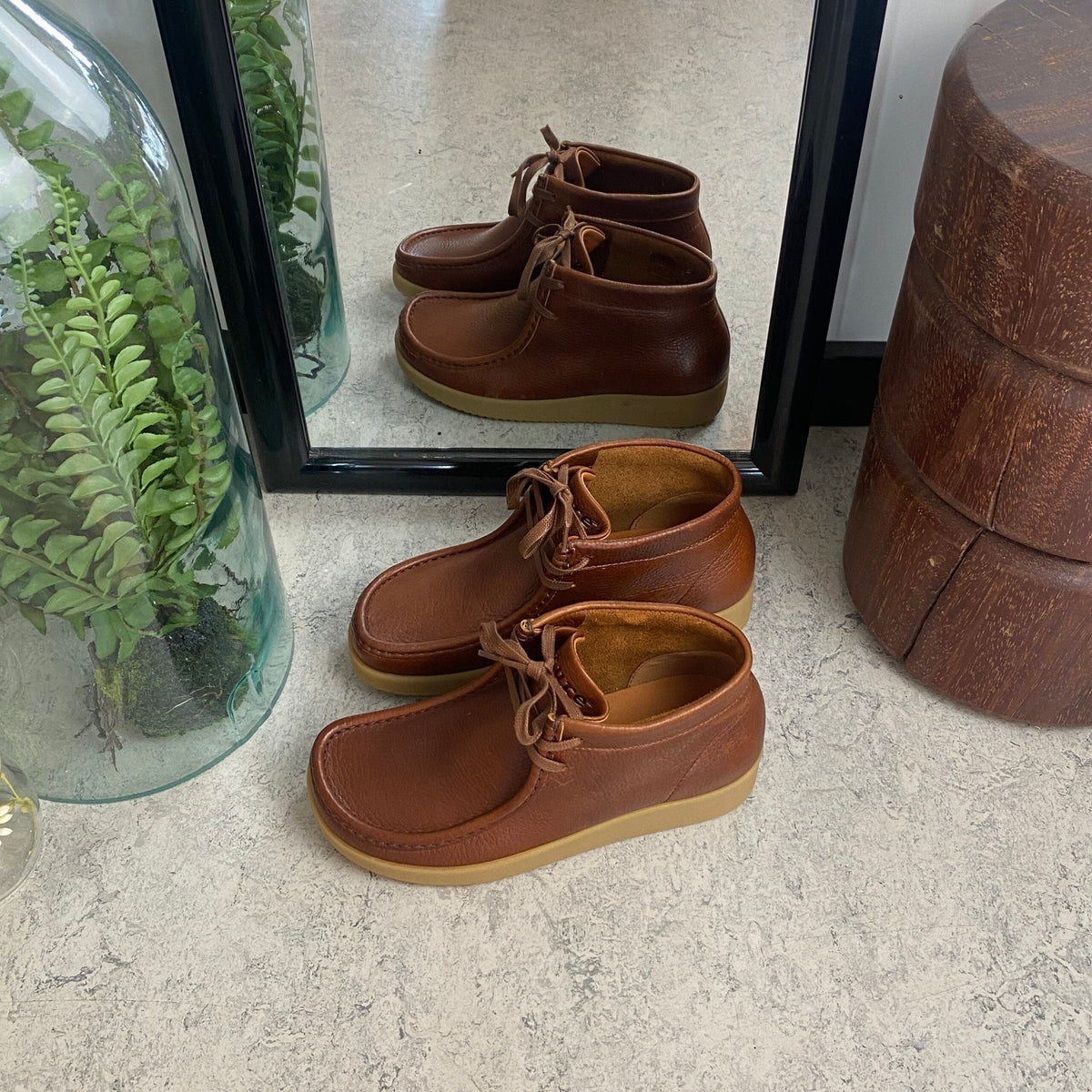 Bruna Nature läderskor med snörning