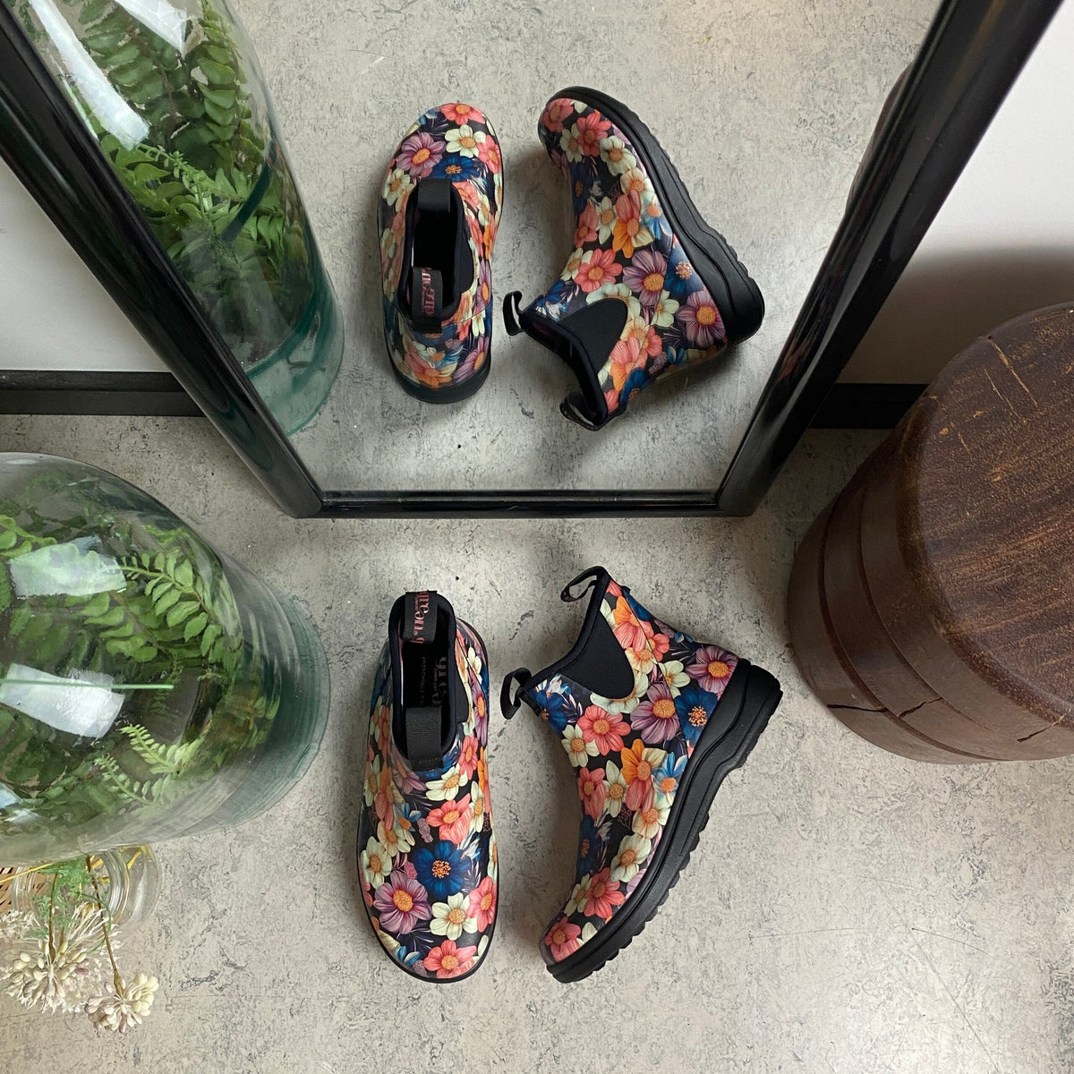 Green Comfort gummistövel i blommönster med hålfotsstöd