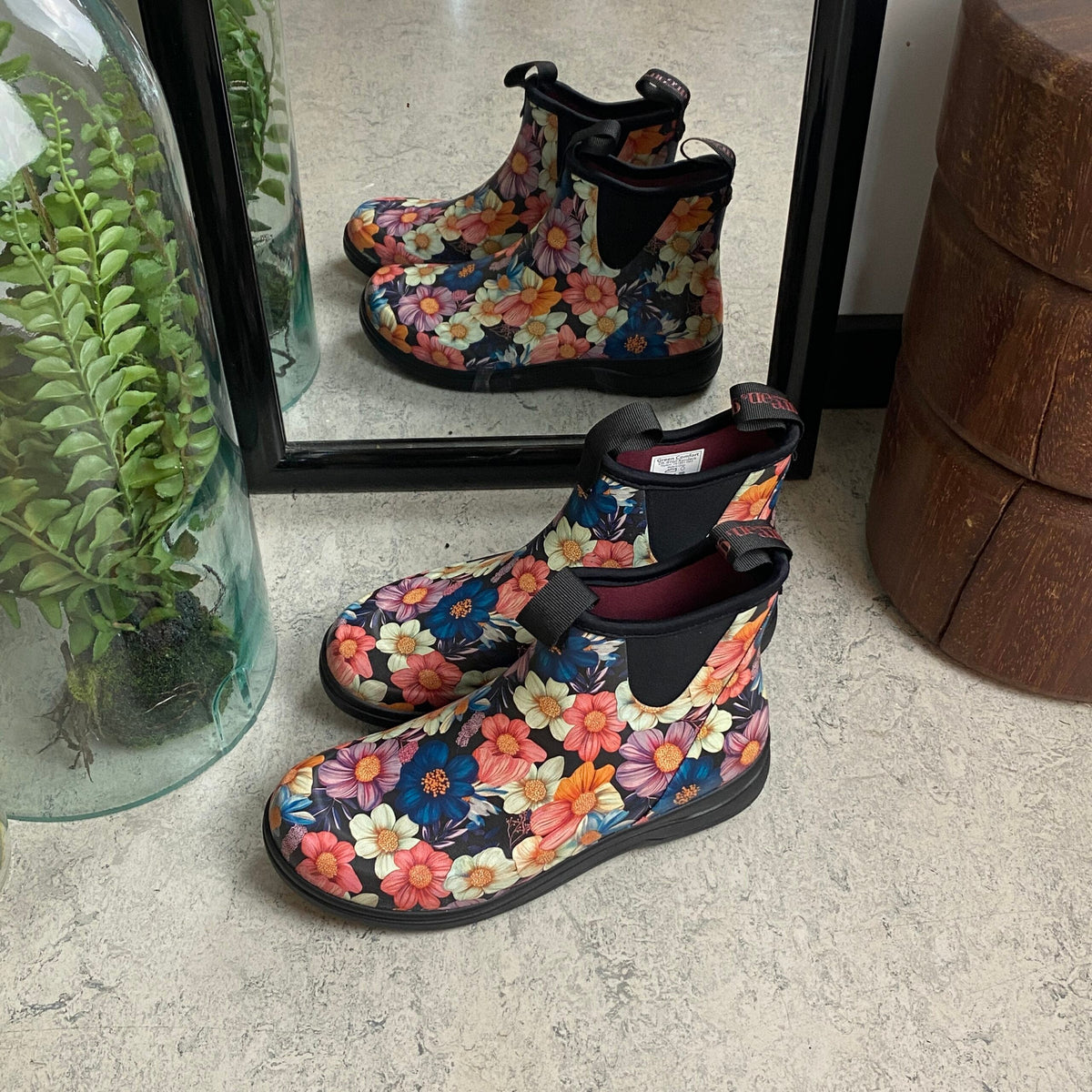 Green Comfort gummistövel i blommönster med hålfotsstöd