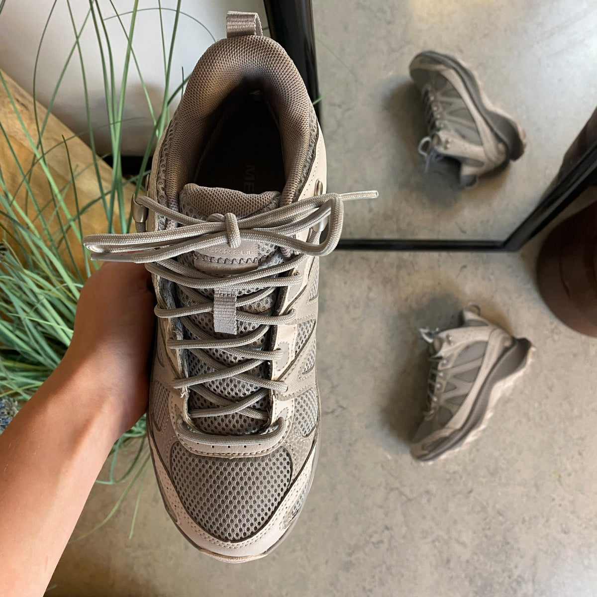 Vattentät Merrell vandringssko med andningsbart mesh och stel gång