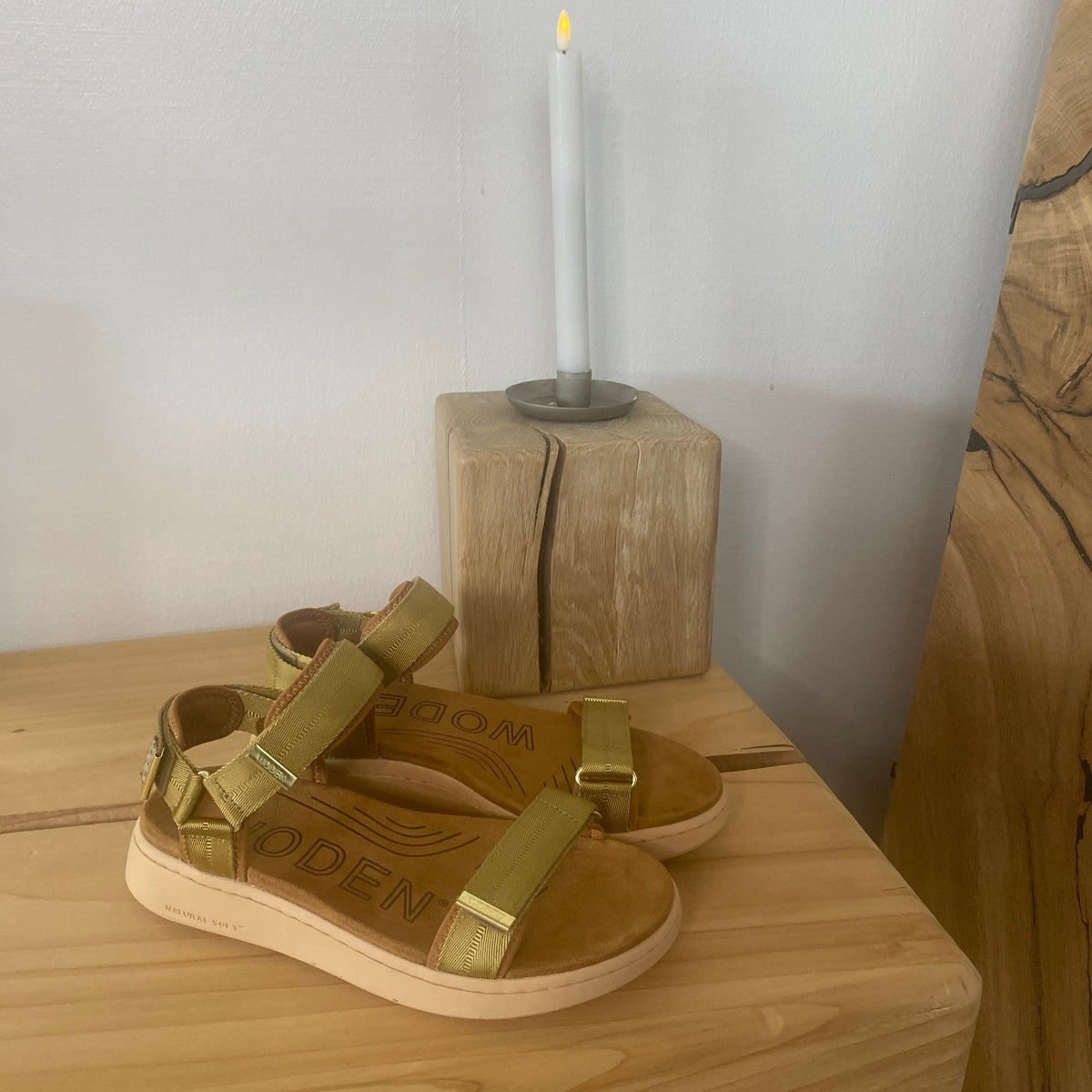 Woden sandal – Khaki (gyllene nyans)