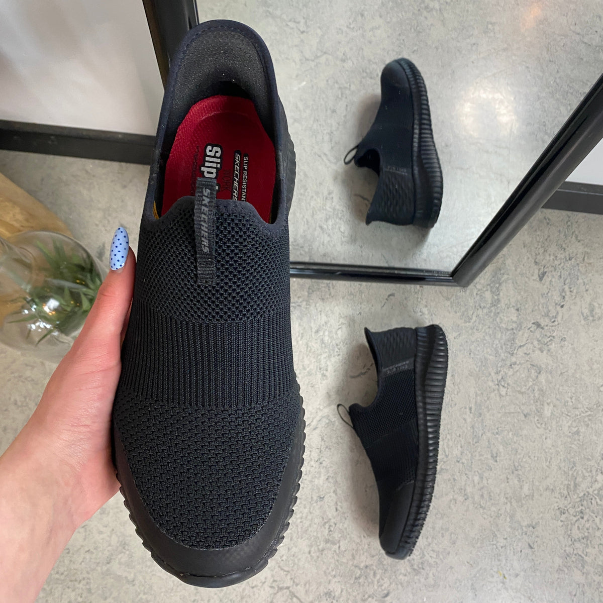 Skechers Work slip-in-sko – Komfort och säkerhet hela arbetsdagen