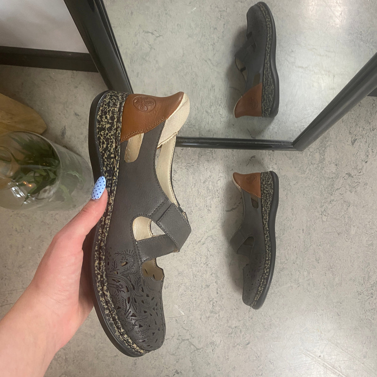 Rieker Ready 2 Go sko – grå damsneaker som är lätt att kliva i