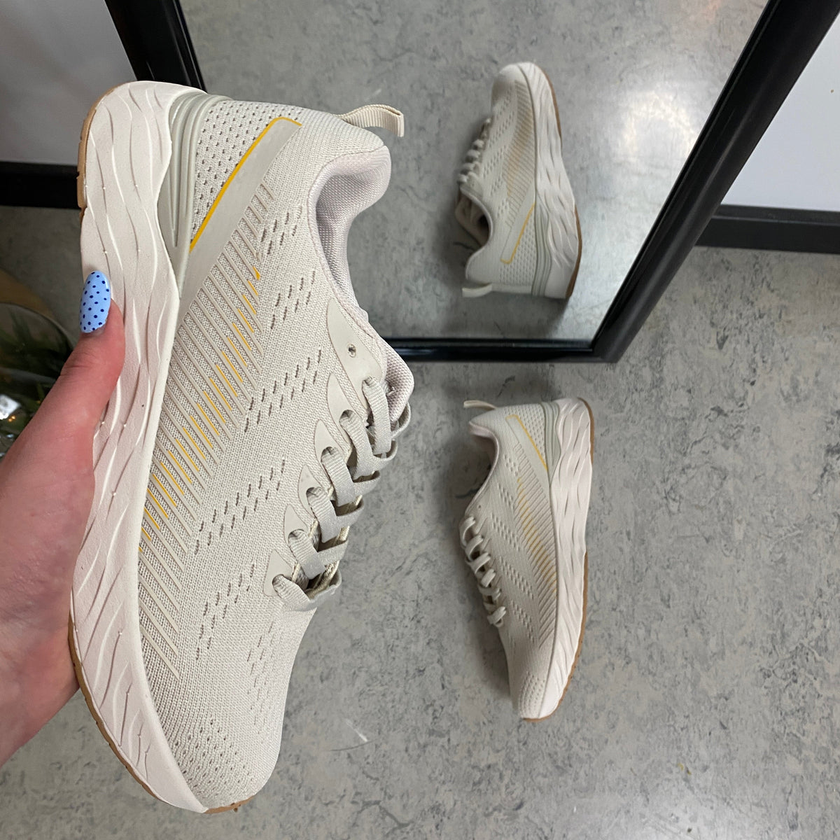 Linares W Wide Fit Shoe – beige lättviktsko med extra bredd
