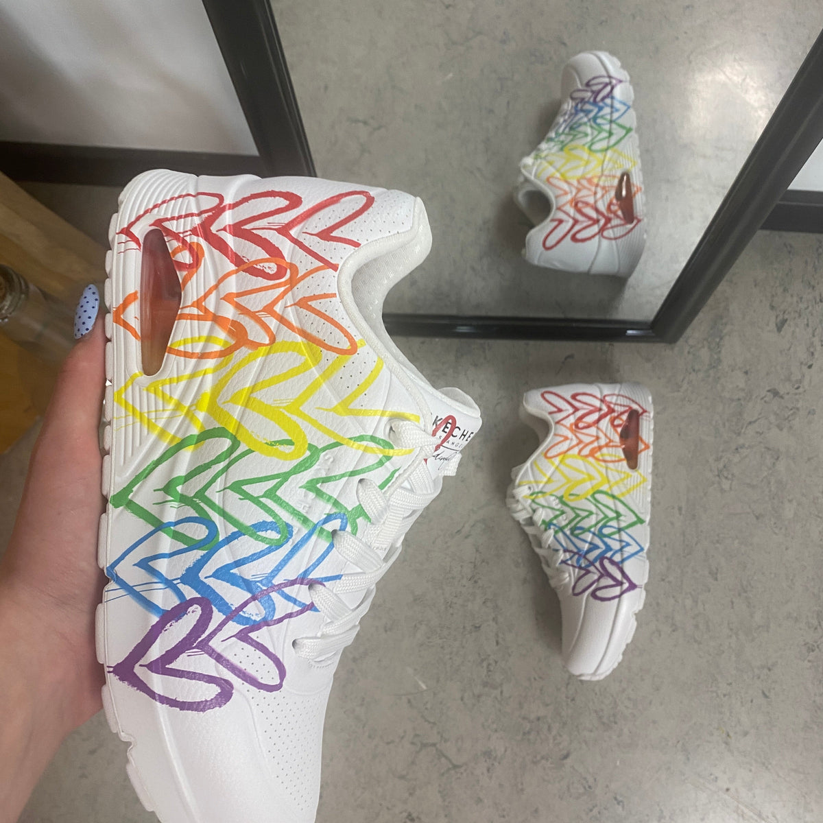 Skechers Street™ x JGoldcrown: UNO – Hjärtesko