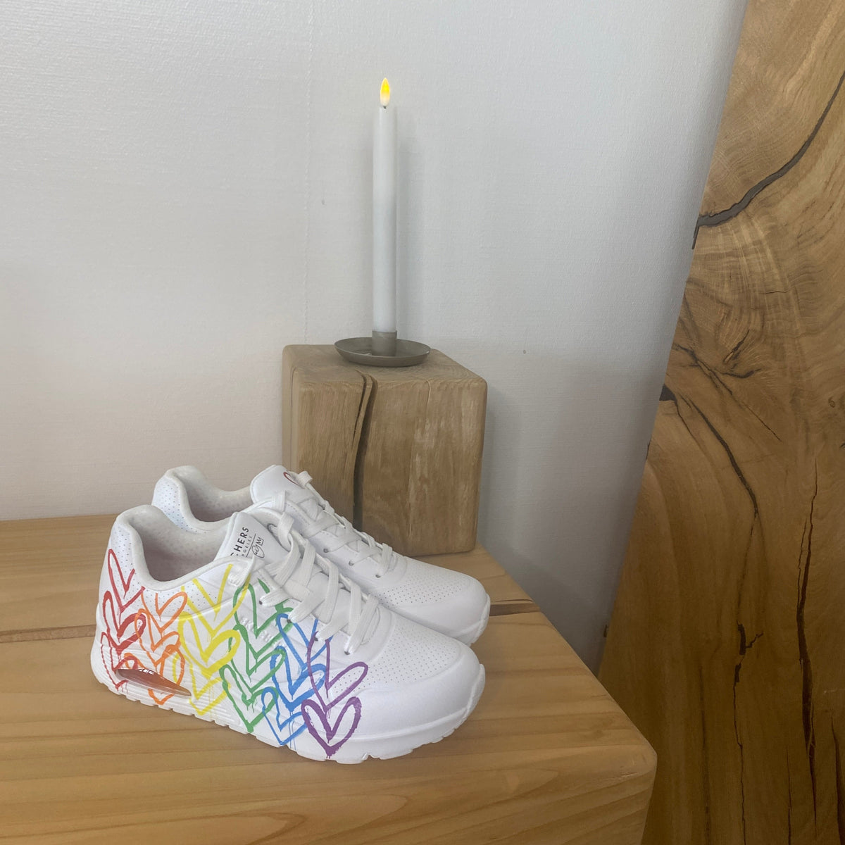 Skechers Street™ x JGoldcrown: UNO – Hjärtesko