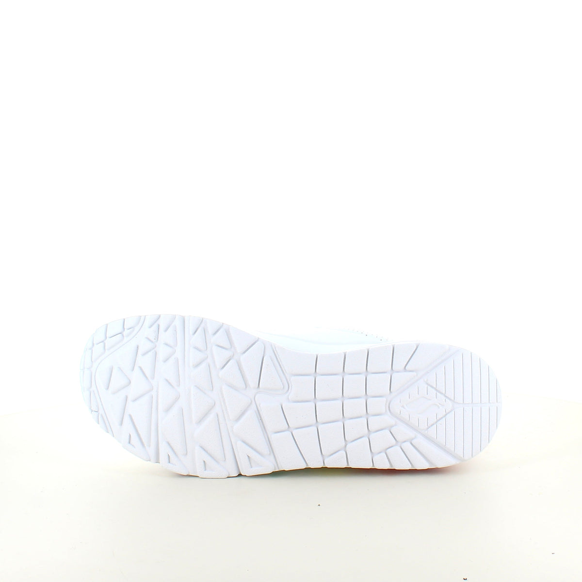 Skechers Street™ x JGoldcrown: UNO – Hjärtesko