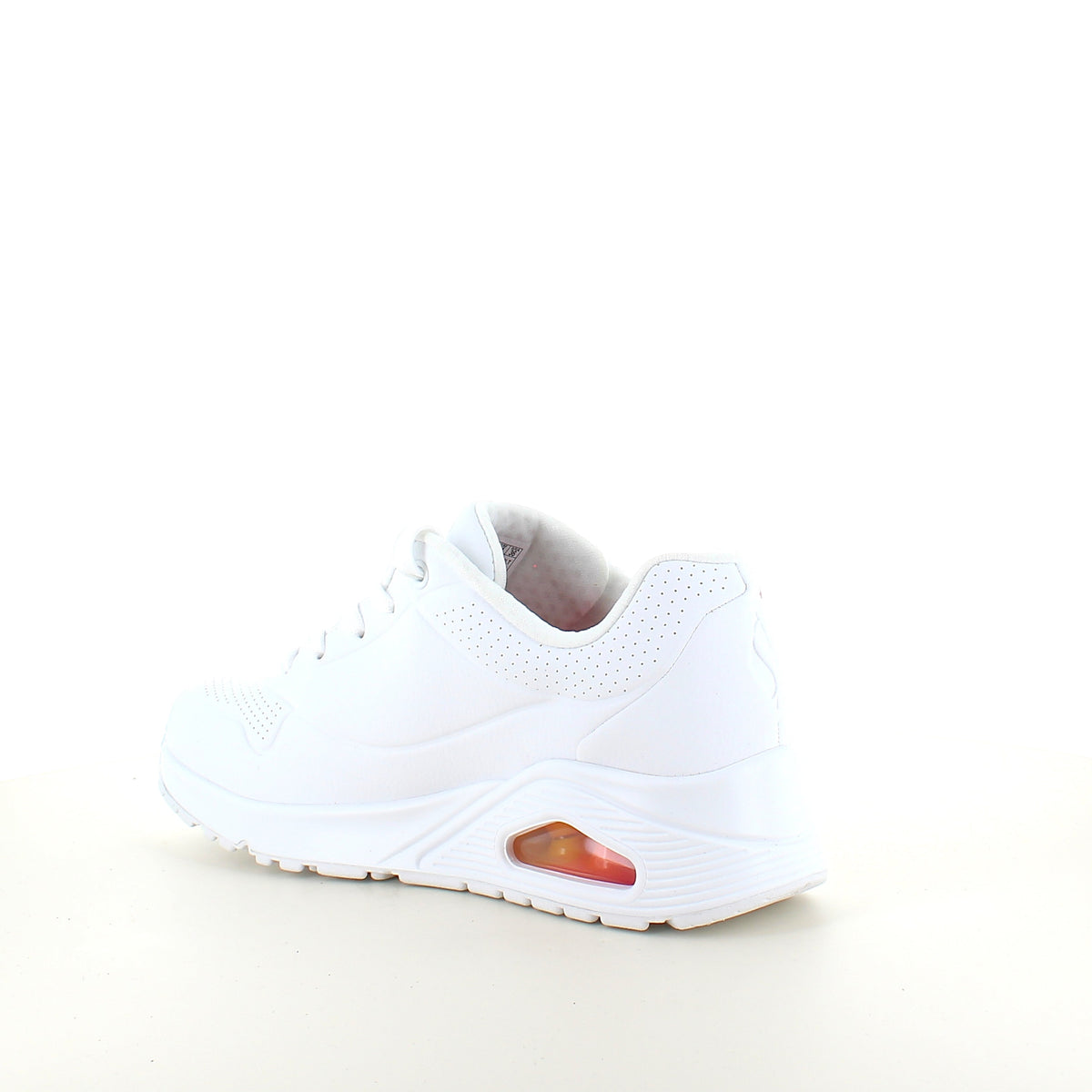 Skechers Street™ x JGoldcrown: UNO – Hjärtesko