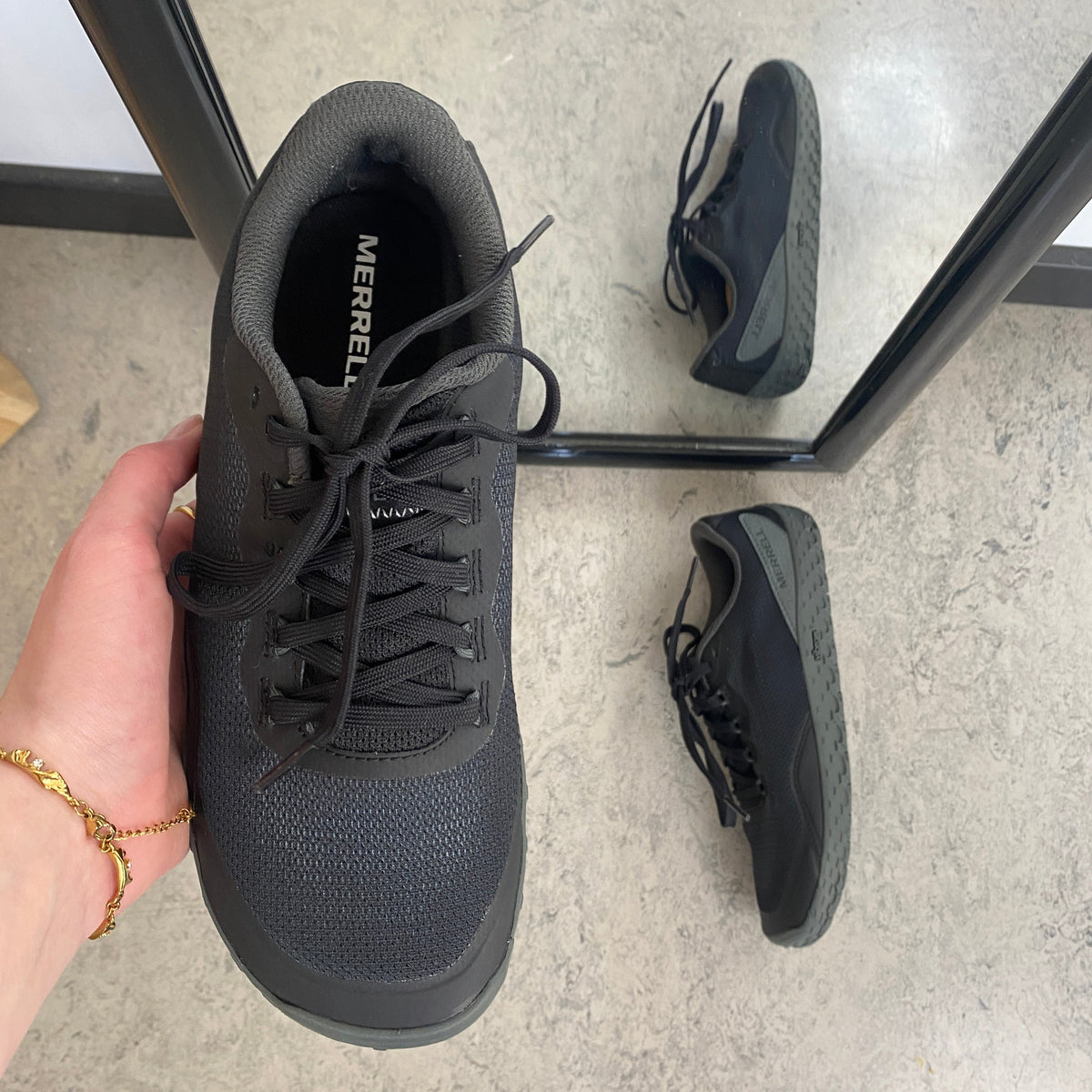 Merrell svarta barfotaskor med maximal flexibilitet