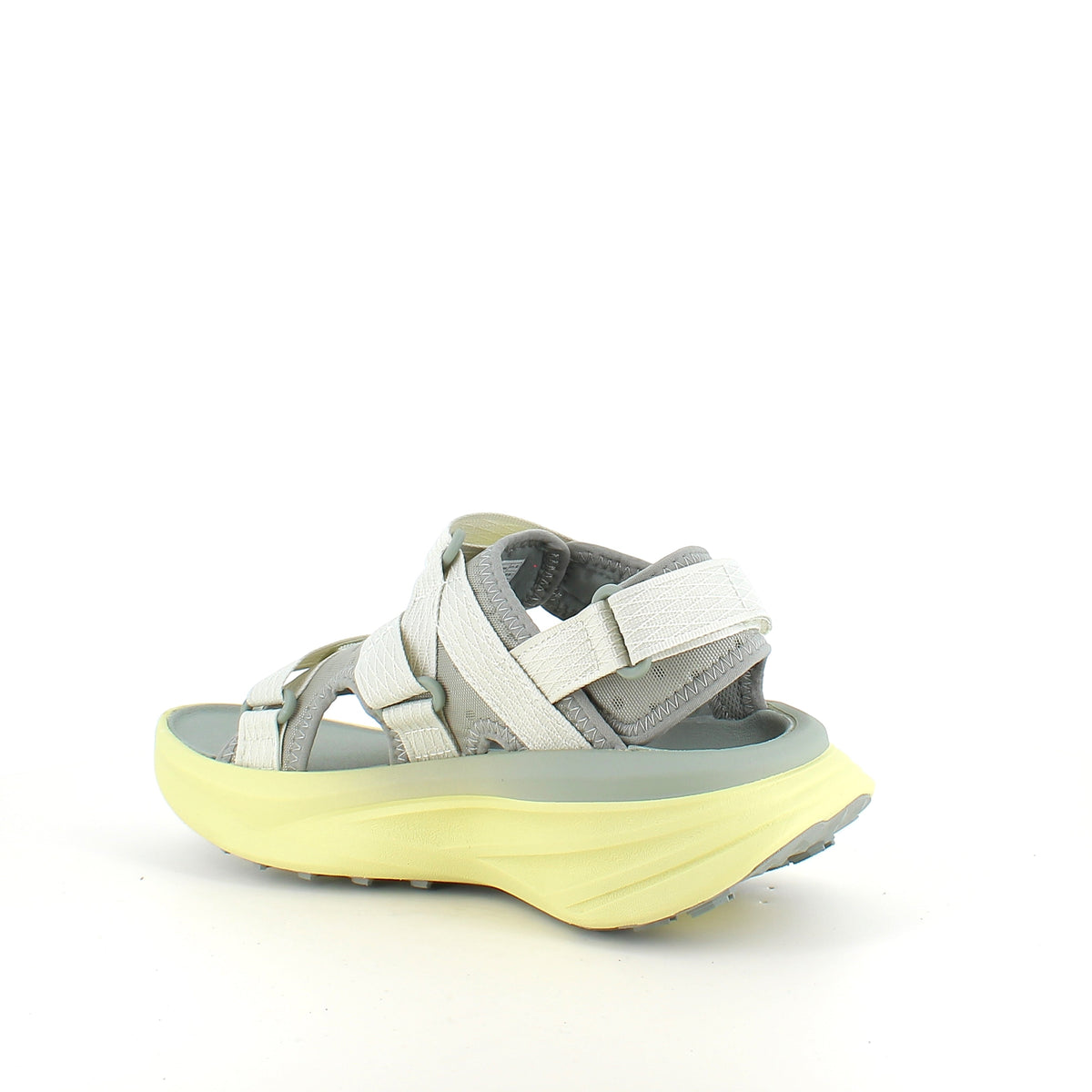 Grön Teva-sandal med maximal stötdämpning och säkert grepp