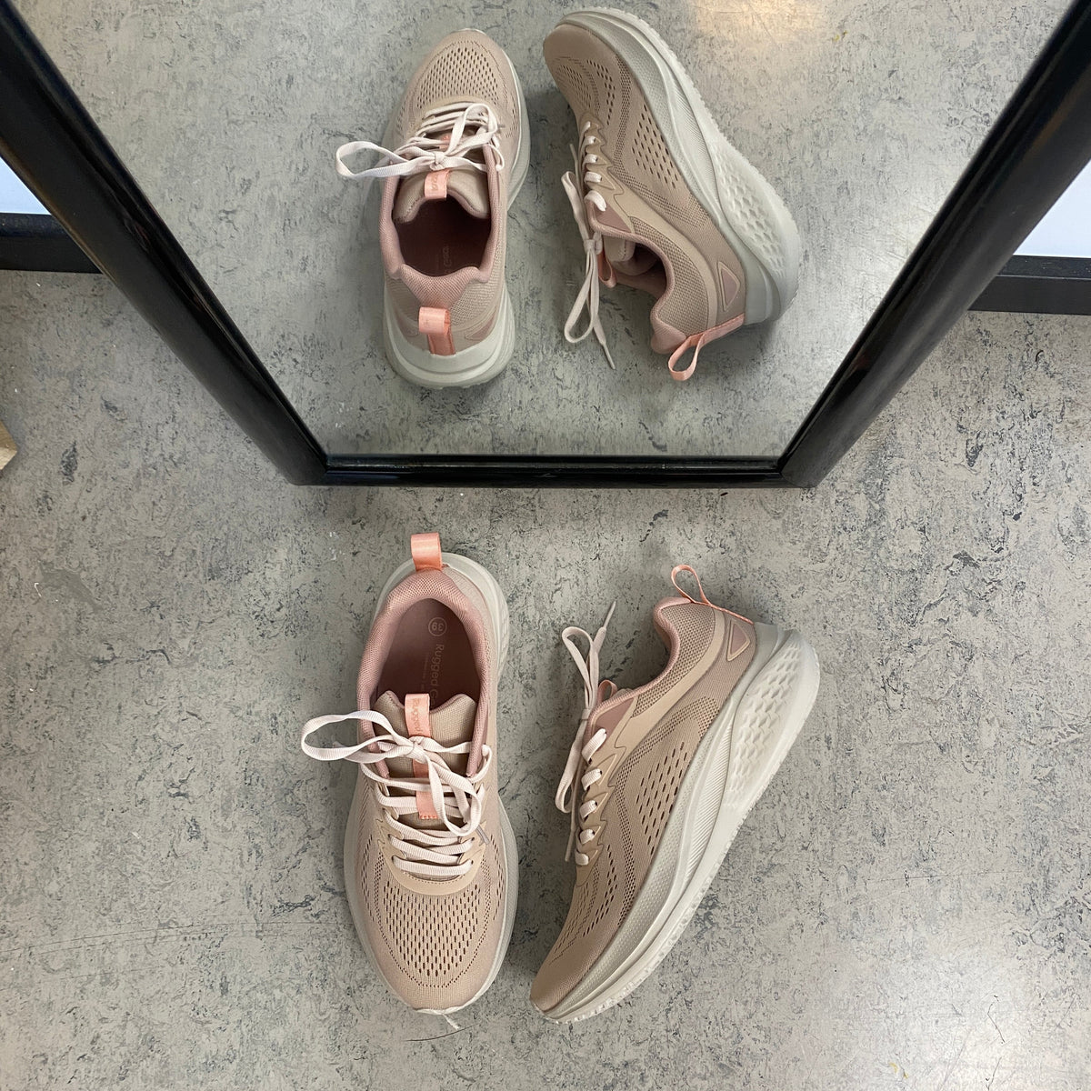 Rugged Gear Simple Sport – lätt och bekväm sneaker i rosa