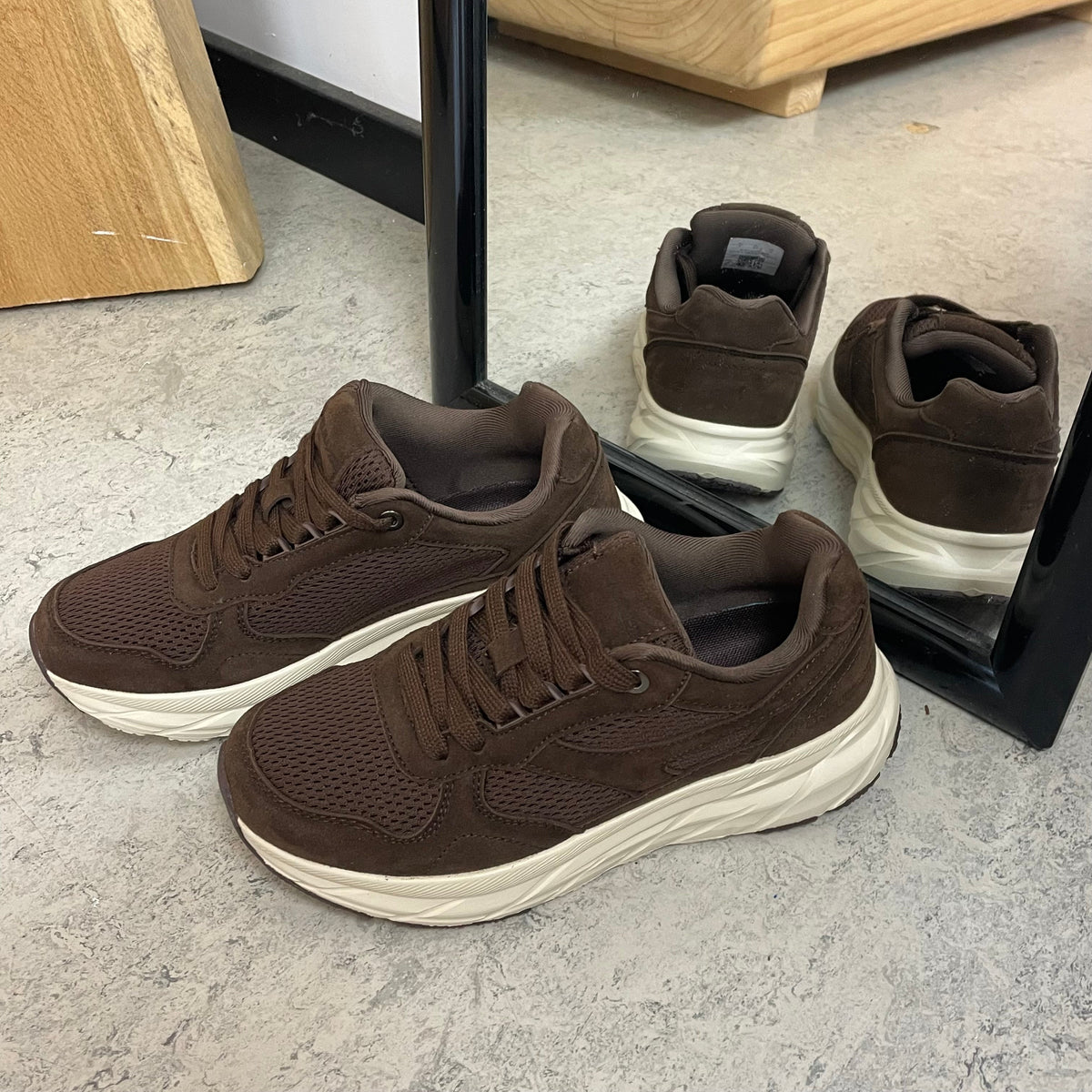 Endurance komfortsko för dam – lätt brun sneaker